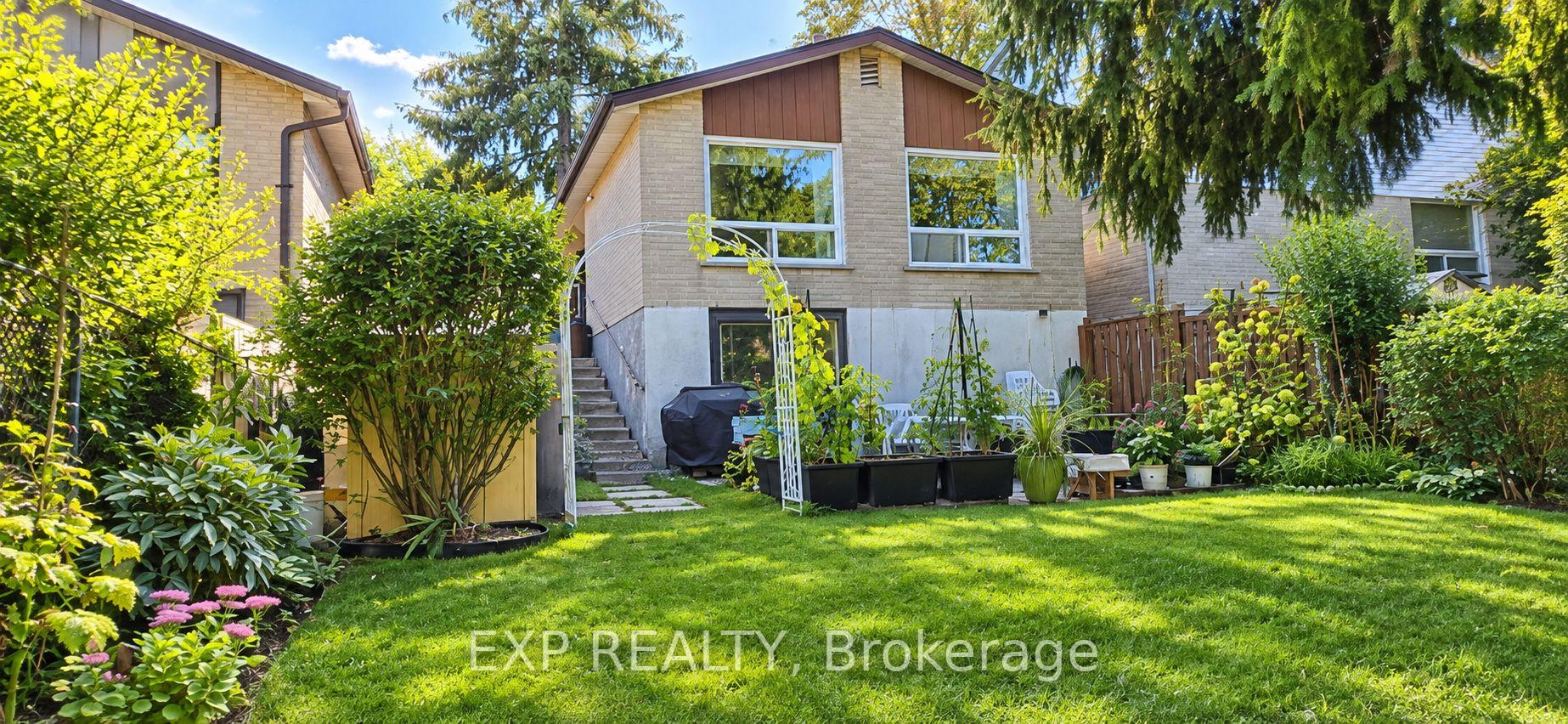 Photo 11 of 8 Habitat Square, Brampton, Central Park — HOMEH