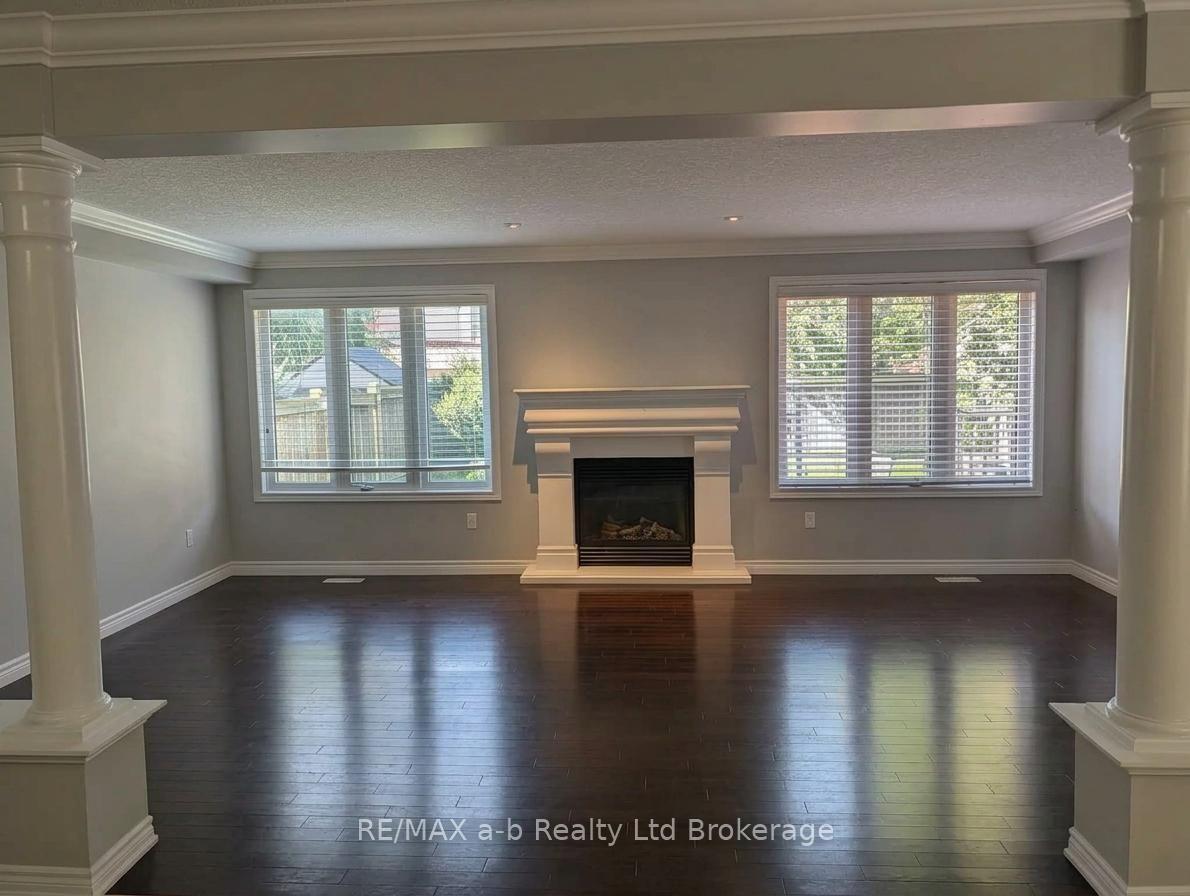 Photo 9 of 712 Blackacres Boulevard, London, North E — HOMEH