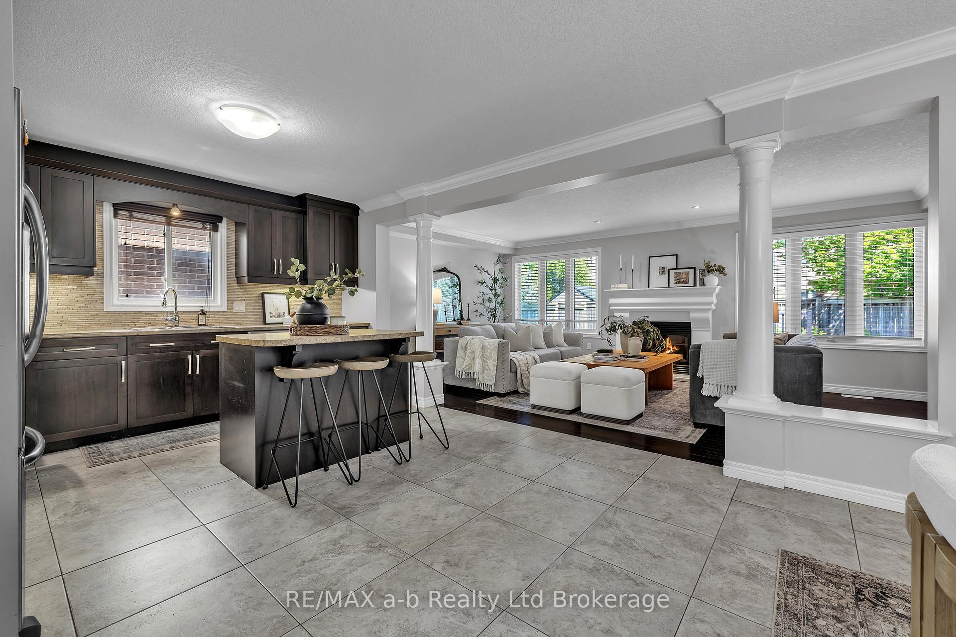 Photo 13 of 712 Blackacres Boulevard, London, North E — HOMEH