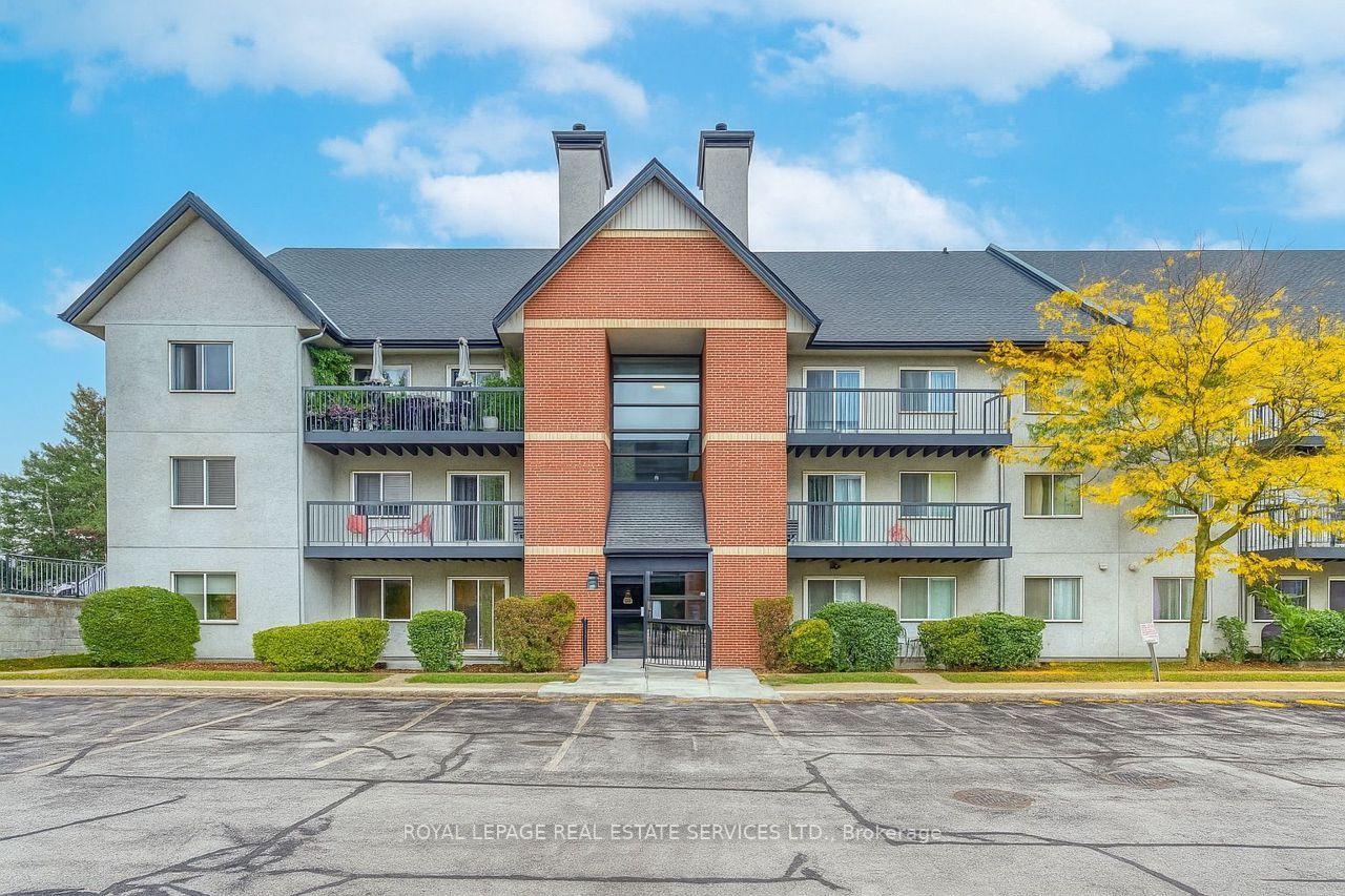 Photo of Unit 911, 1450 Glen Abbey Gate