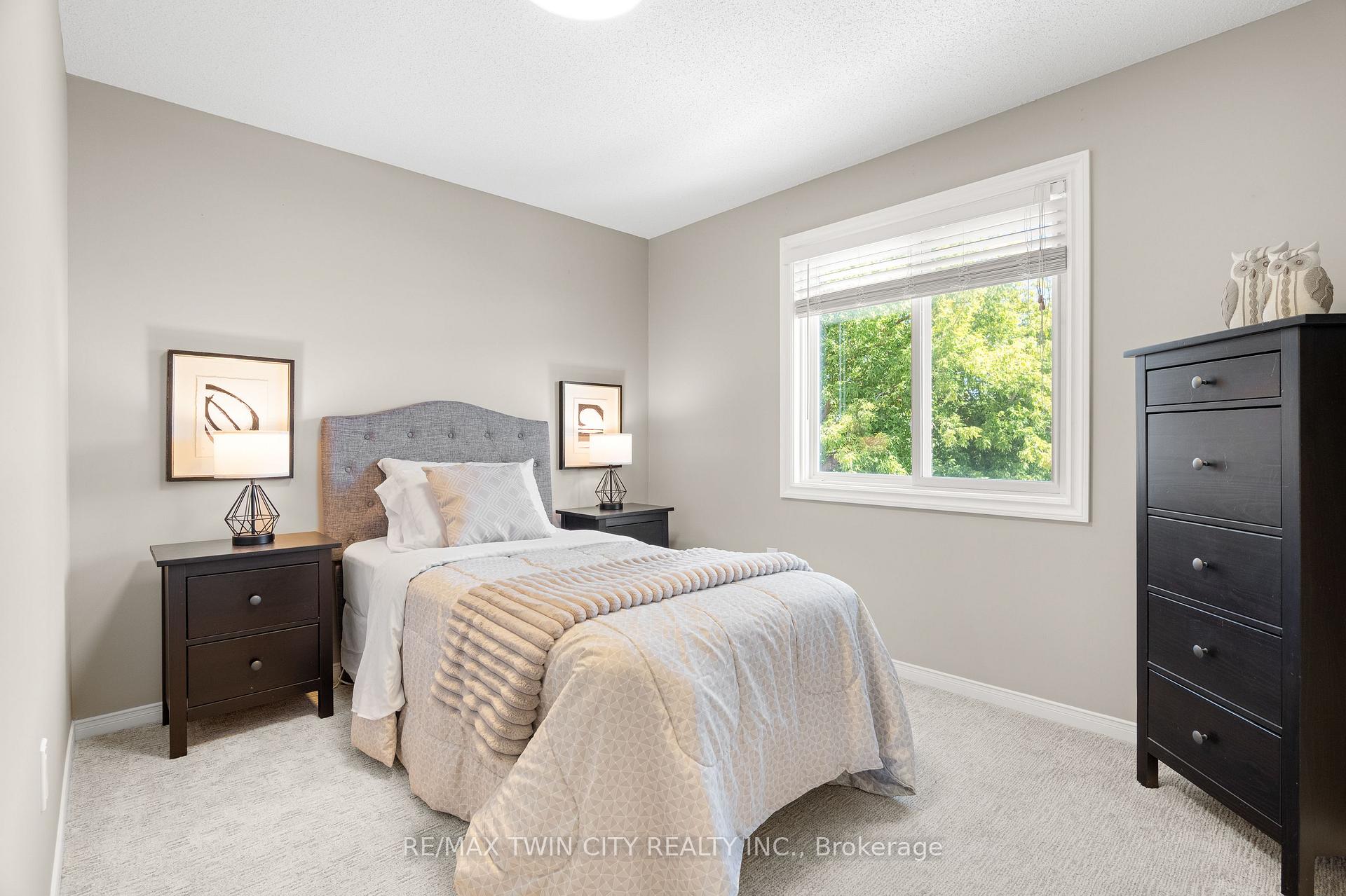 Photo 31 of 58 Chateau Crescent, Cambridge, Lang's Farm — HOMEH