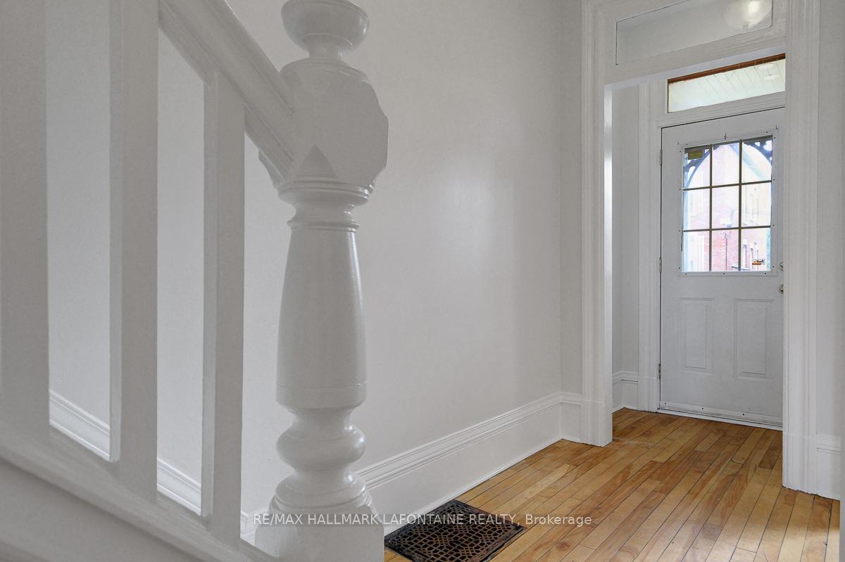 Photo 4 of 138 Concord Street S, Ottawa, Ottawa East — HOMEH