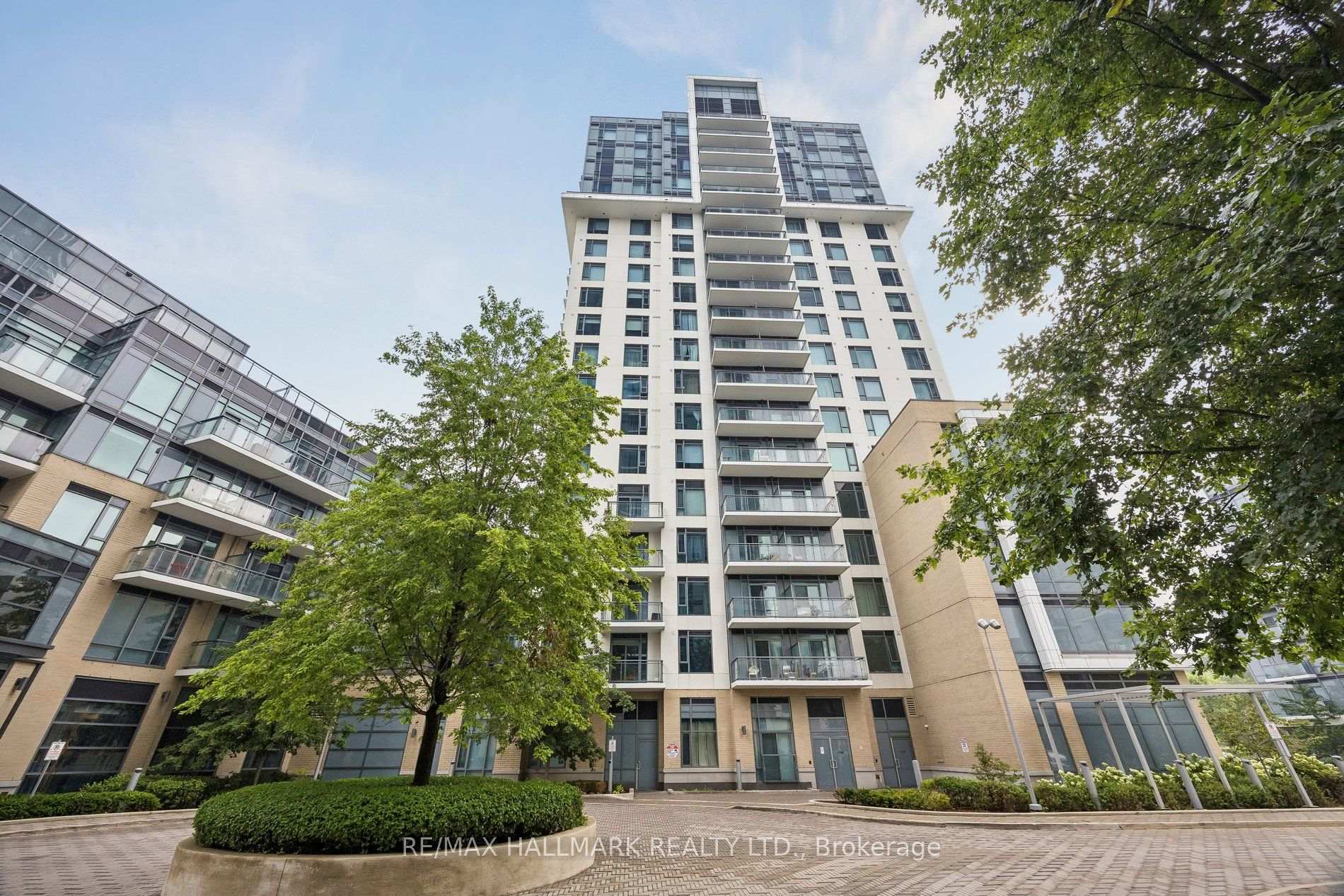Photo 2 of Unit 3, 60 Ann Oreilly Road, North York, Henry Farm — HOMEH