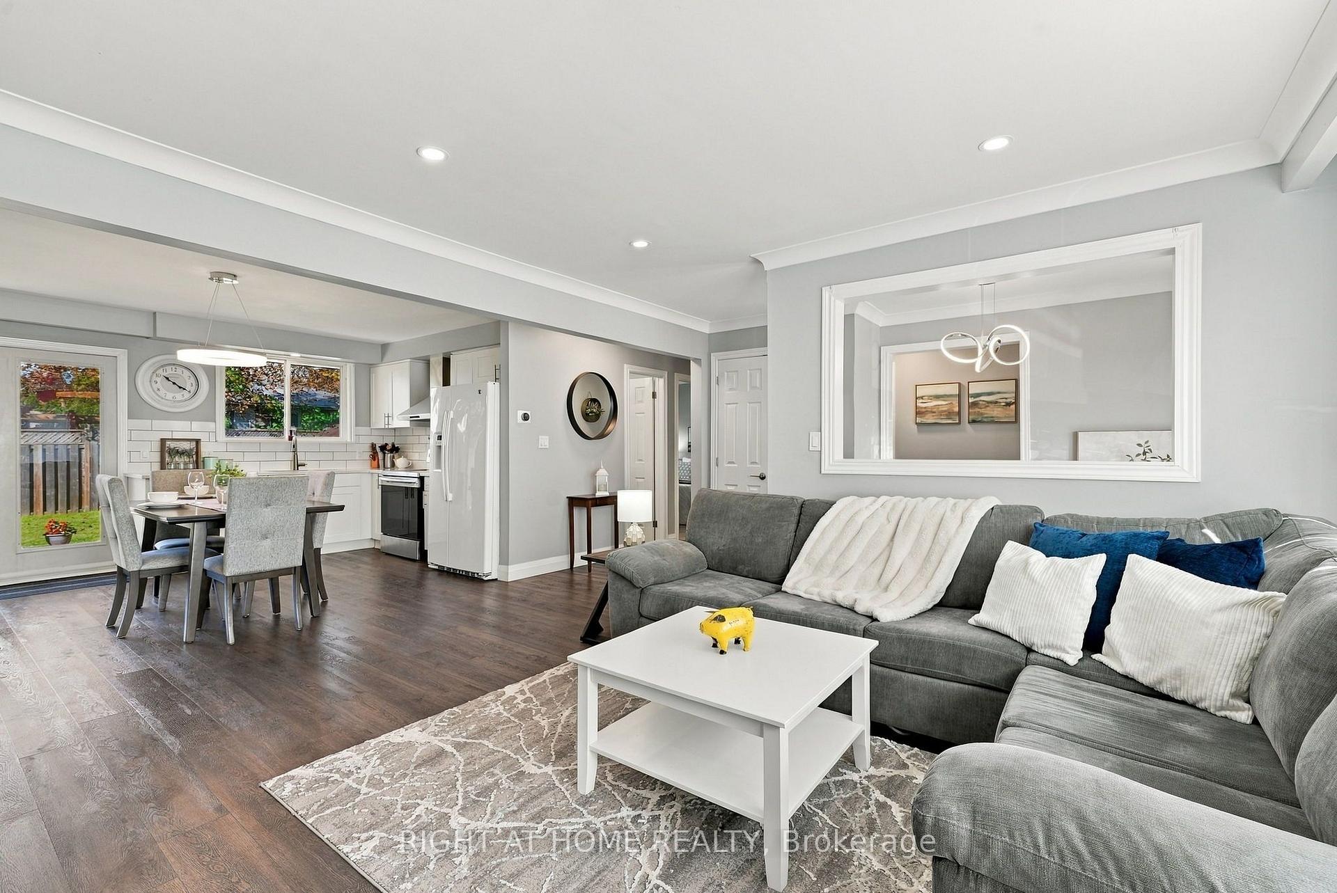 Photo 13 of 14 Cole Avenue, Clarington, Bowmanville — HOMEH