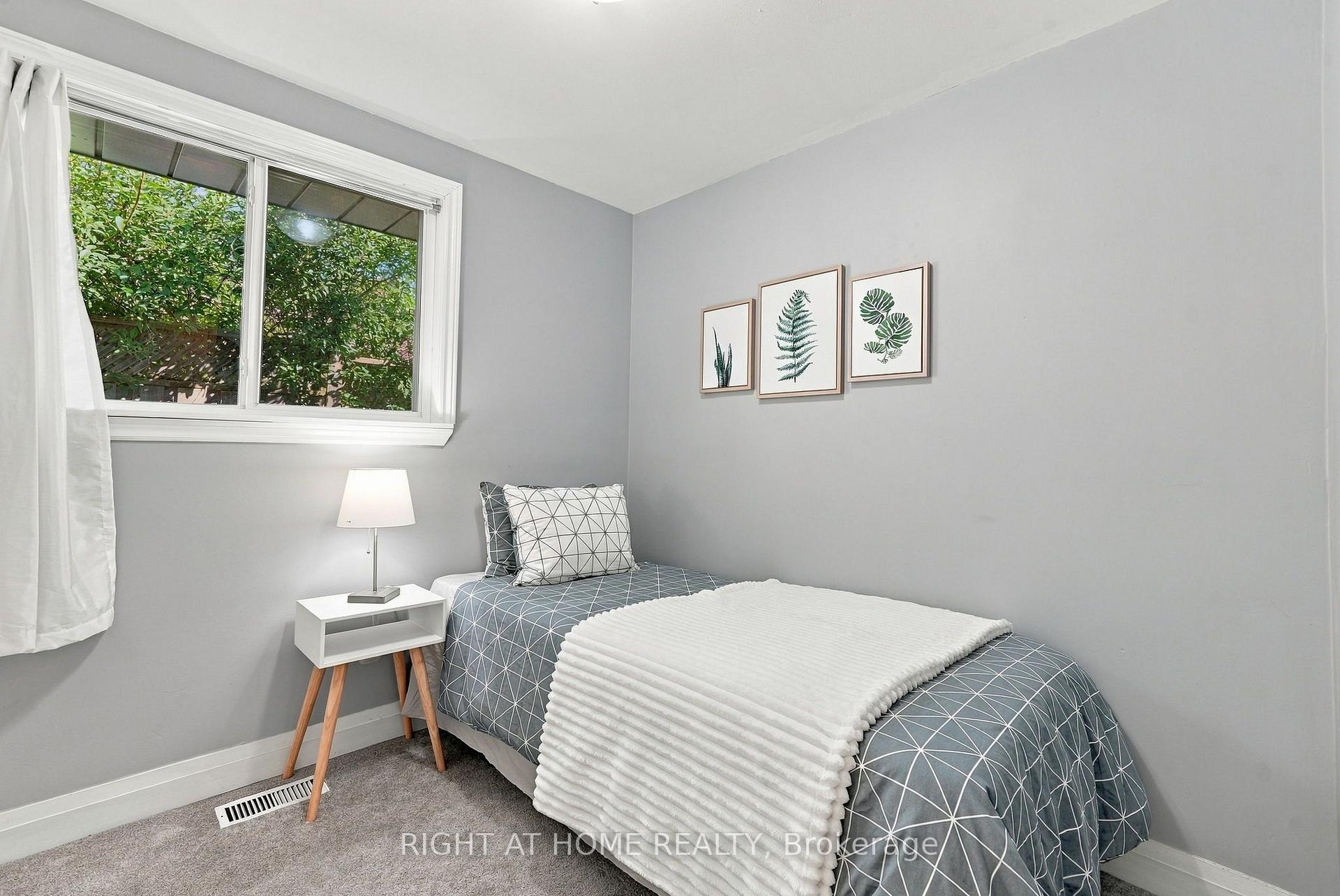 Photo 24 of 14 Cole Avenue, Clarington, Bowmanville — HOMEH
