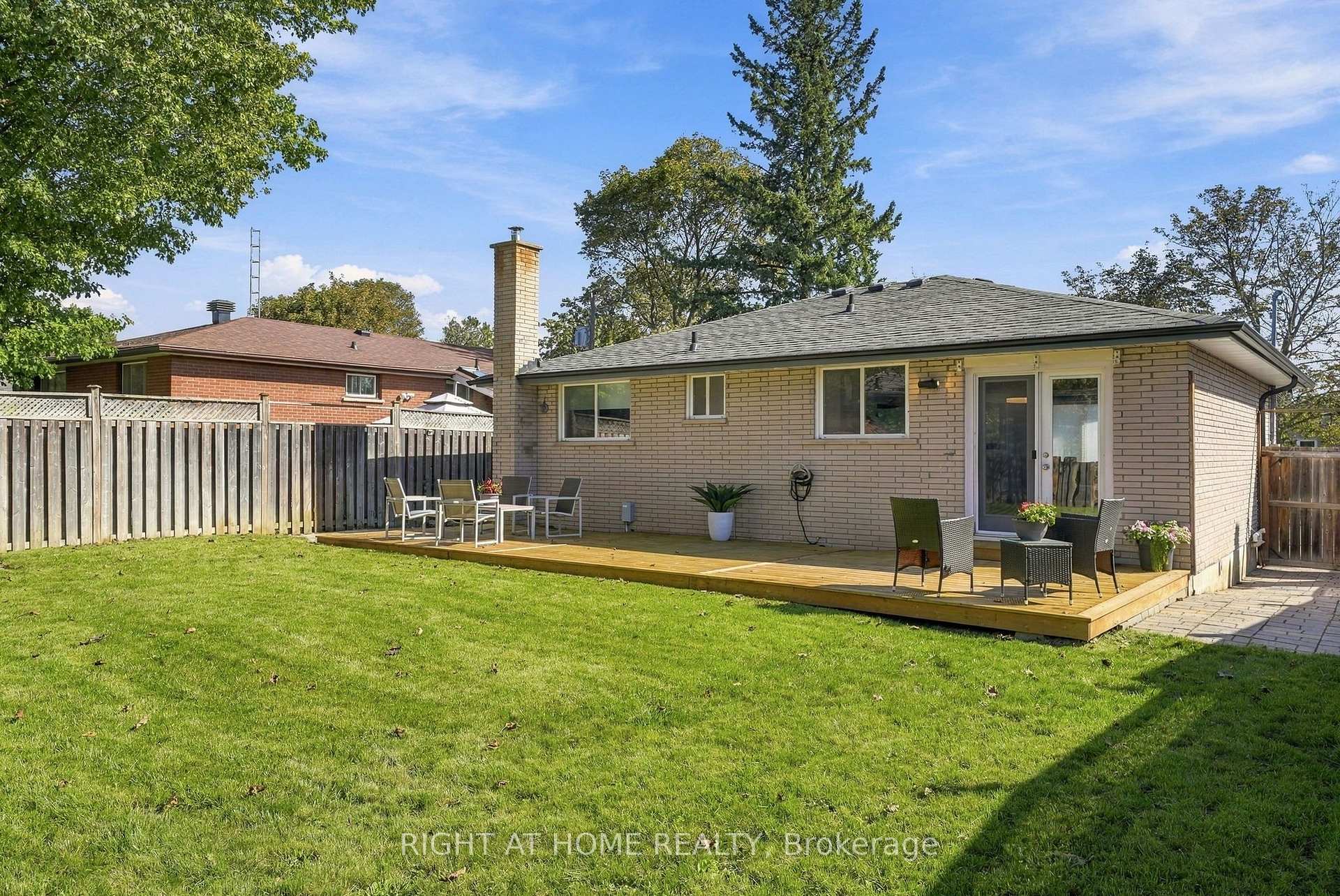 Photo 43 of 14 Cole Avenue, Clarington, Bowmanville — HOMEH
