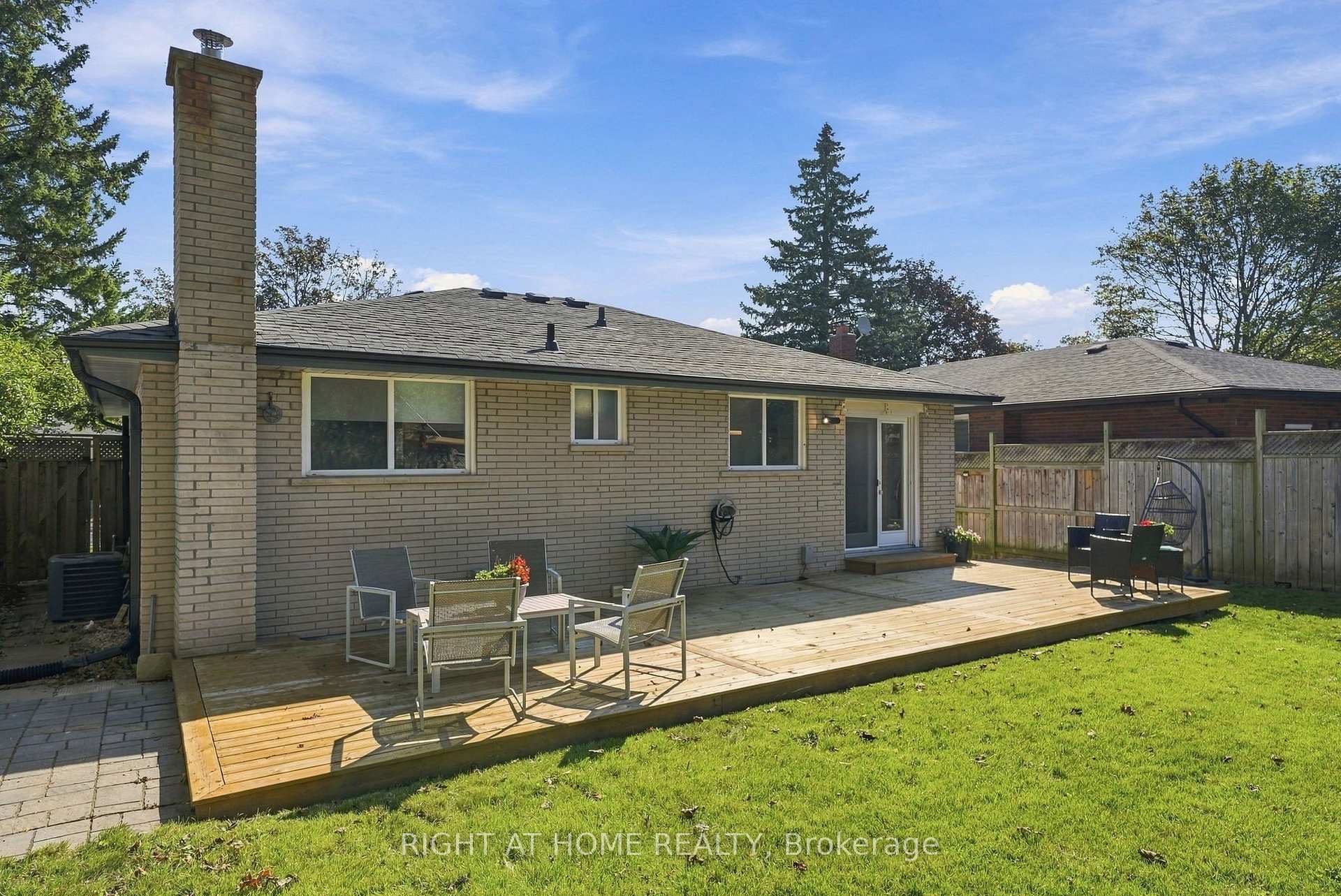 Photo 44 of 14 Cole Avenue, Clarington, Bowmanville — HOMEH