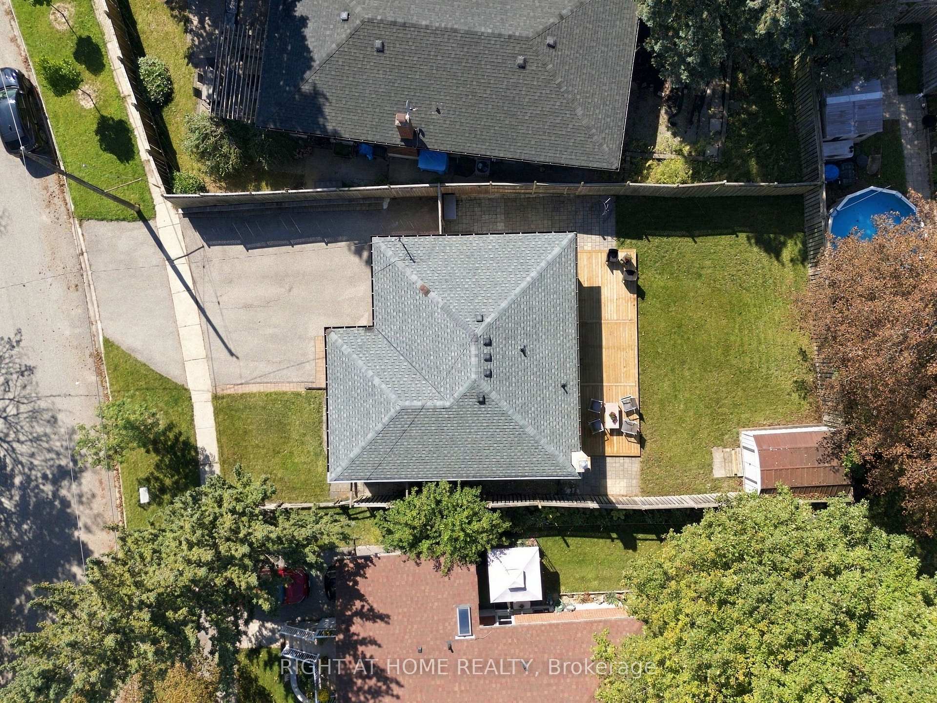 Photo 45 of 14 Cole Avenue, Clarington, Bowmanville — HOMEH