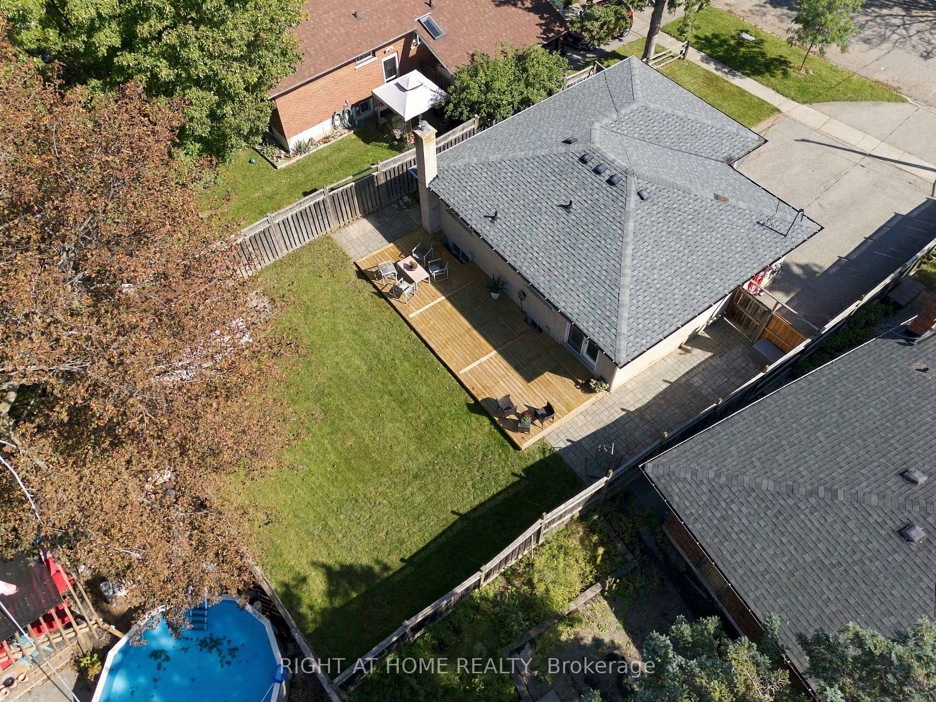 Photo 46 of 14 Cole Avenue, Clarington, Bowmanville — HOMEH