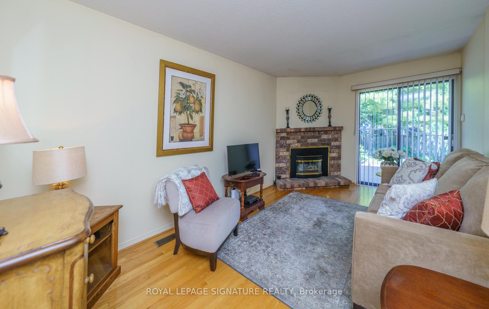 Photo 11 of 12 Manilow Street, Scarborough, Steeles — HOMEH