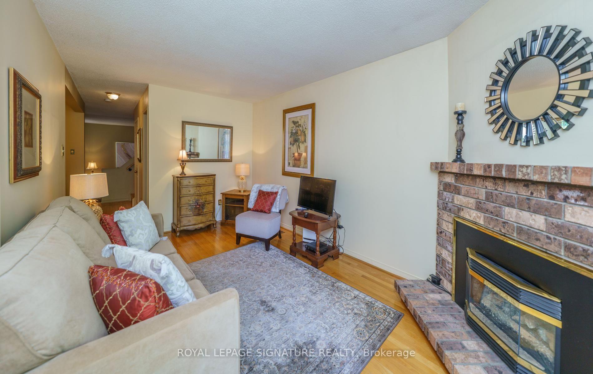 Photo 13 of 12 Manilow Street, Scarborough, Steeles — HOMEH