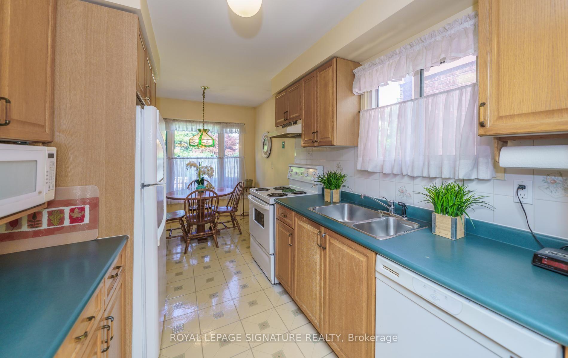 Photo 14 of 12 Manilow Street, Scarborough, Steeles — HOMEH