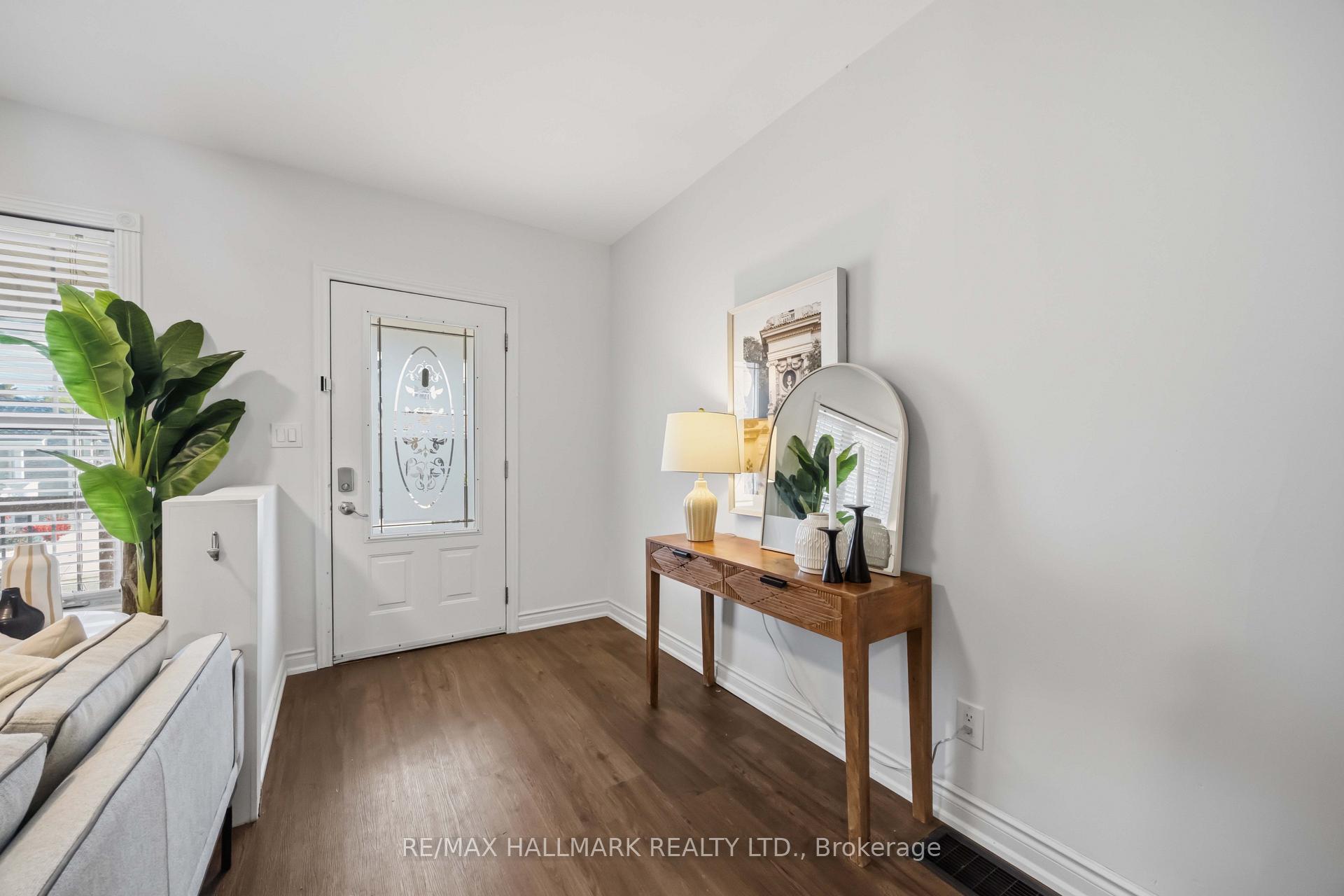 Photo 3 of 44 Holley Avenue, North York, Weston — HOMEH