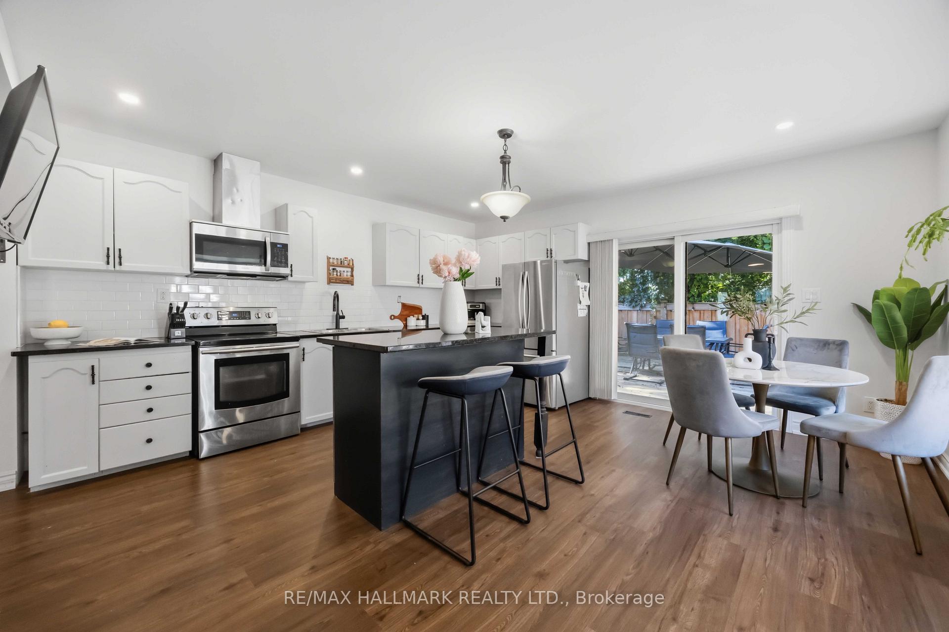 Photo 9 of 44 Holley Avenue, North York, Weston — HOMEH