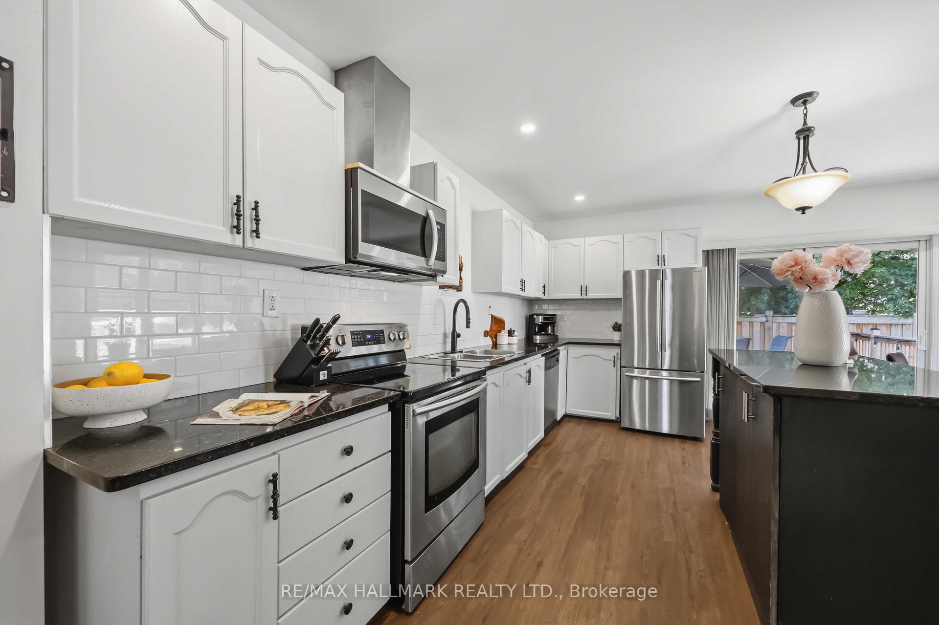 Photo 10 of 44 Holley Avenue, North York, Weston — HOMEH