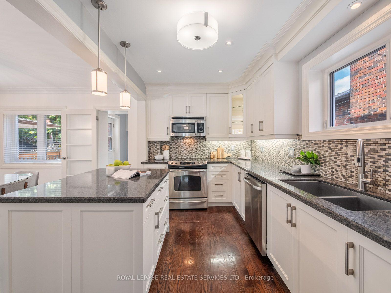Photo 20 of 10 Elora Road, Toronto, High Park North — HOMEH