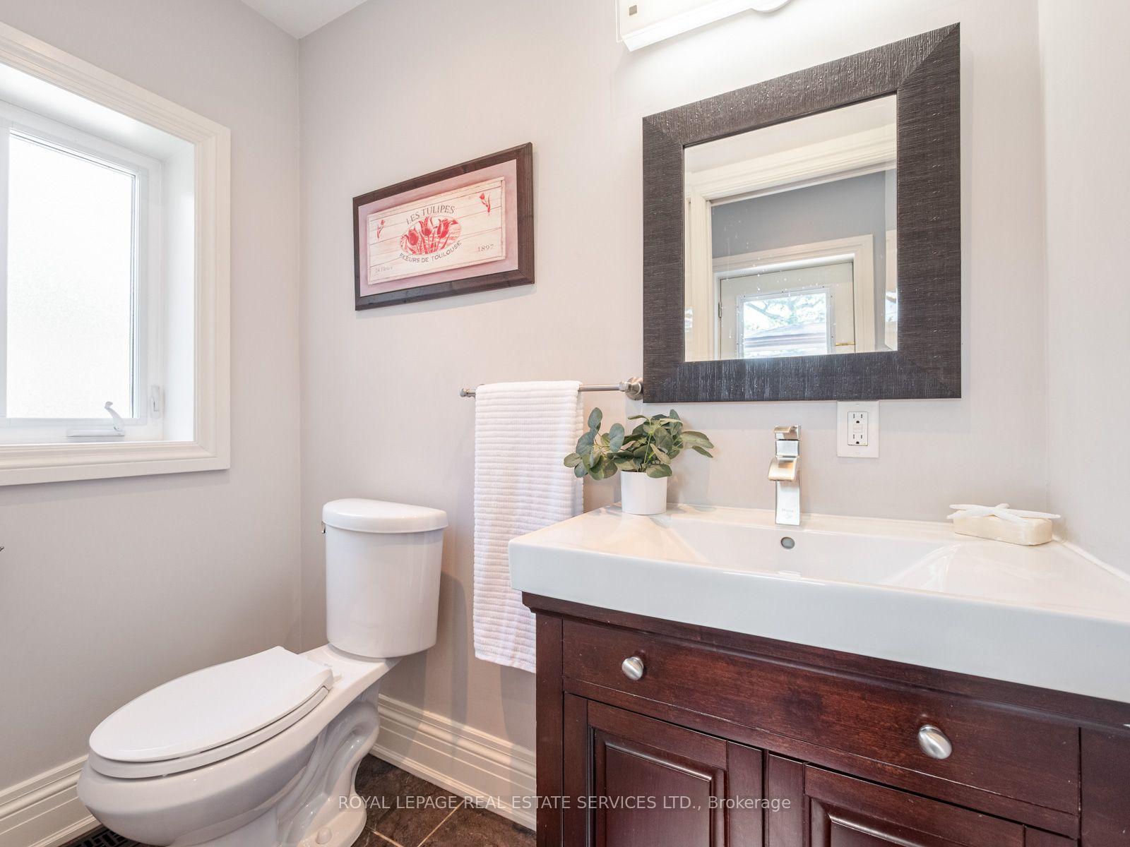 Photo 23 of 10 Elora Road, Toronto, High Park North — HOMEH
