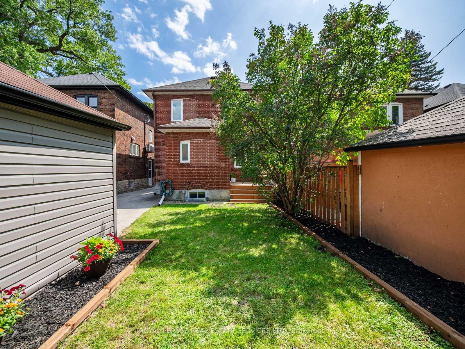 Photo 49 of 10 Elora Road, Toronto, High Park North — HOMEH
