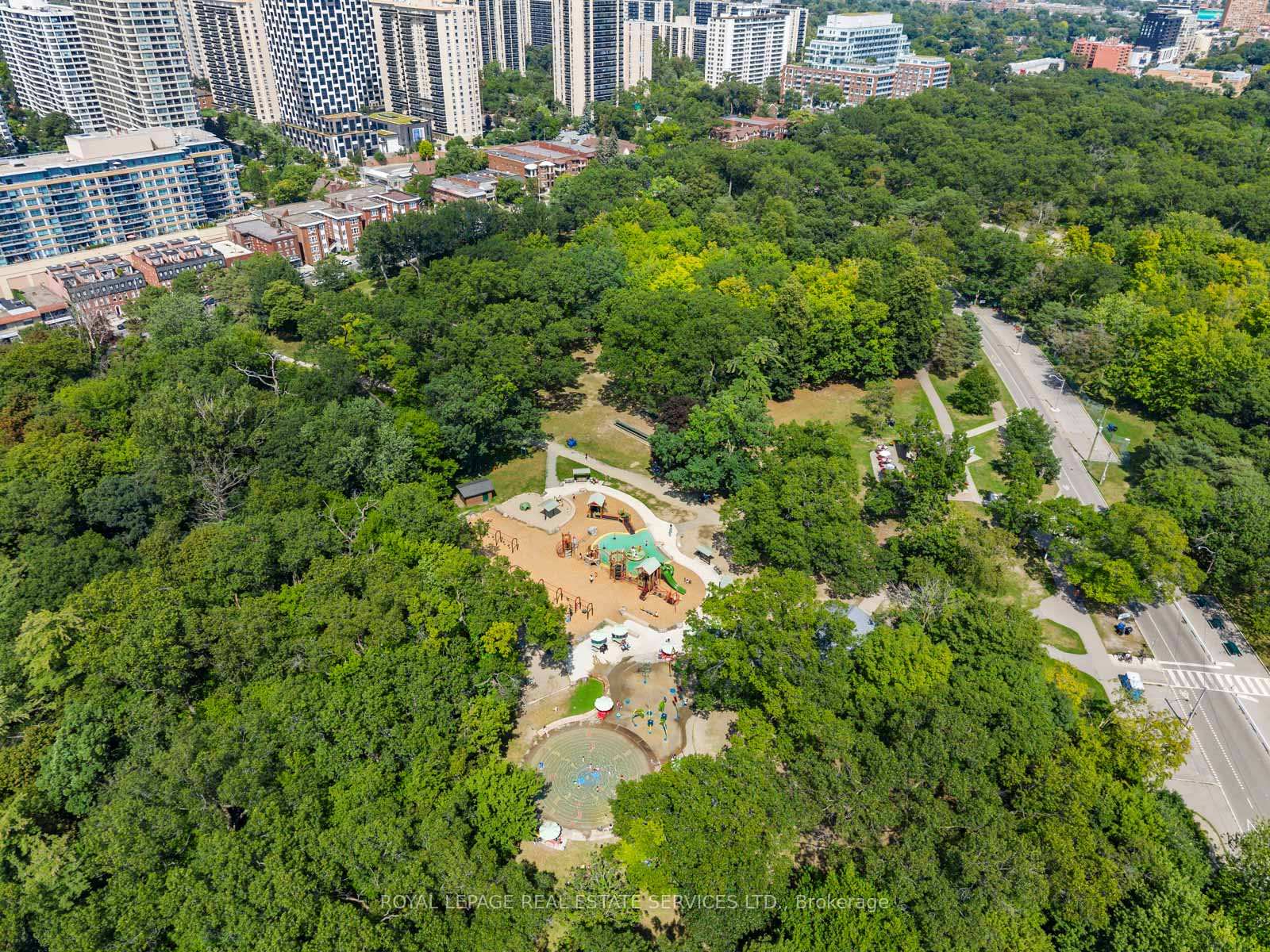 Photo 54 of 10 Elora Road, Toronto, High Park North — HOMEH