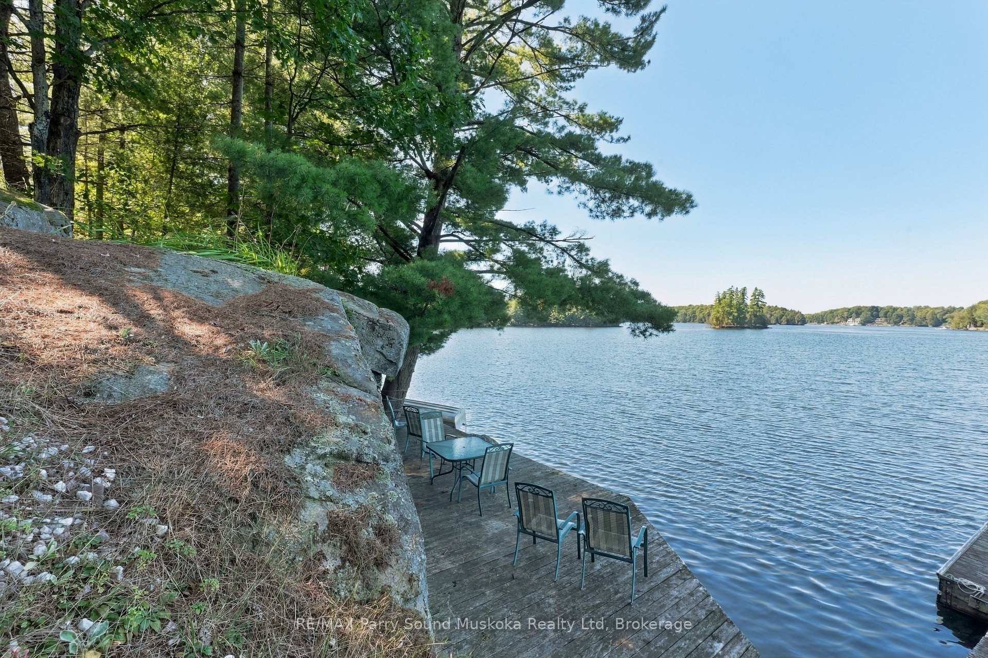 Photo 13 of 22 Marine Drive, McKellar — HOMEH