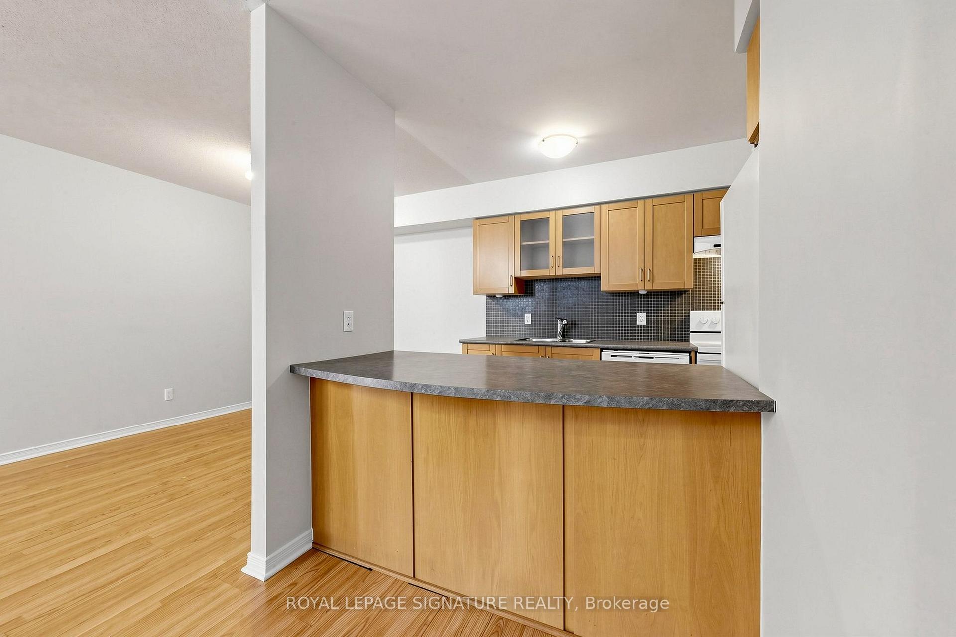 Photo 15 of Unit 929, 50 Western Battery Road, Toronto, Niagara — HOMEH