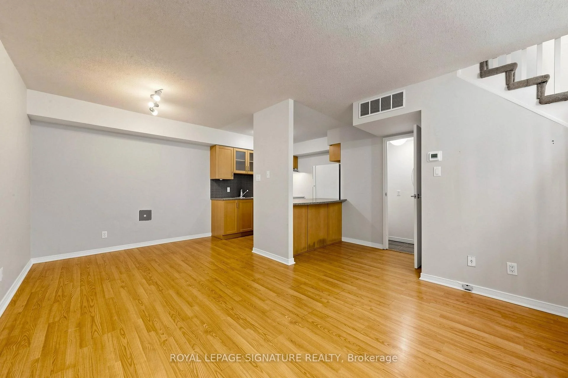Photo 11 of Unit 929, 50 Western Battery Road, Toronto, Niagara — HOMEH