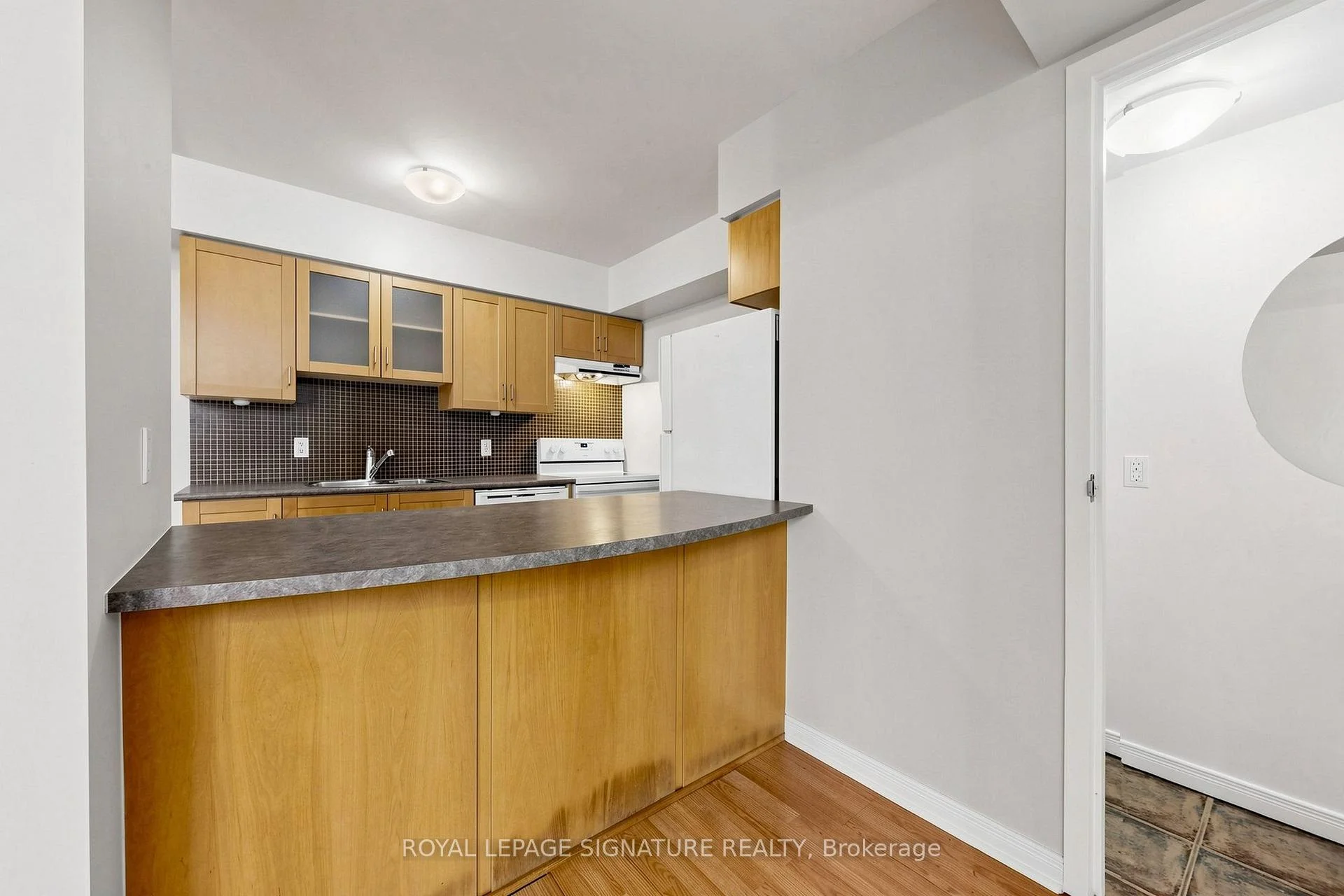 Photo 13 of Unit 929, 50 Western Battery Road, Toronto, Niagara — HOMEH