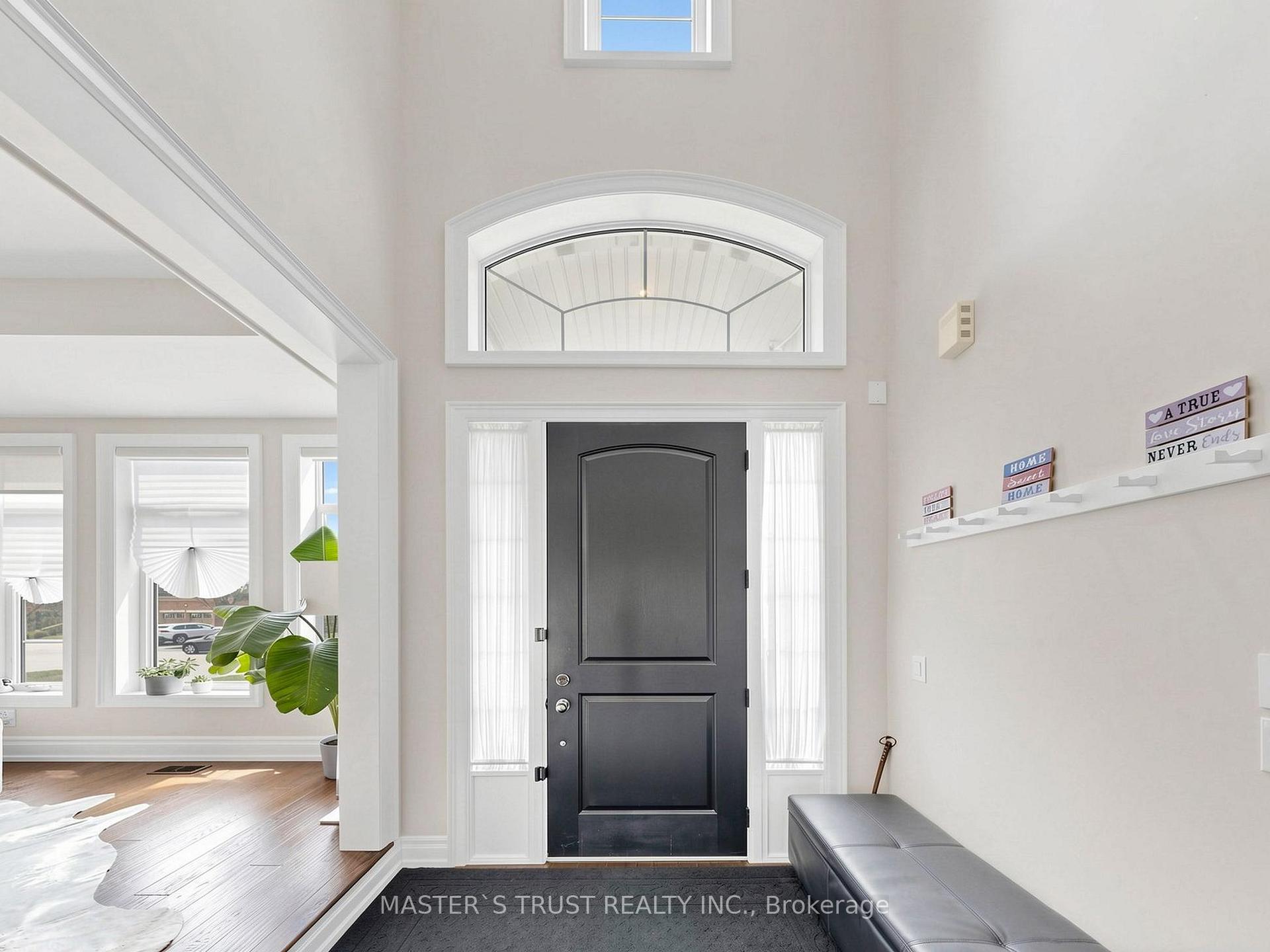 Photo 3 of 61 Grange Drive, Richmond Hill, Jefferson — HOMEH