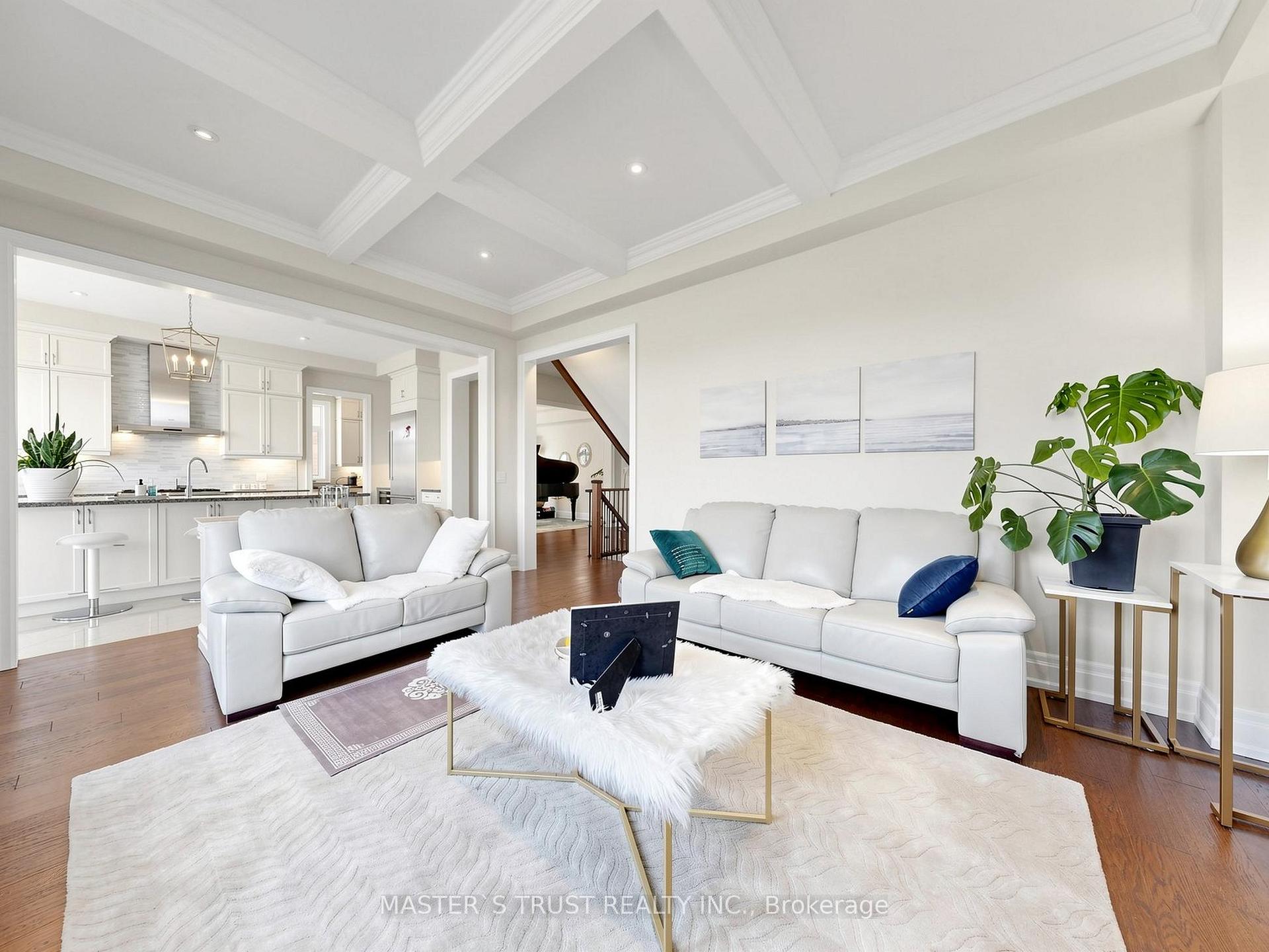 Photo 10 of 61 Grange Drive, Richmond Hill, Jefferson — HOMEH