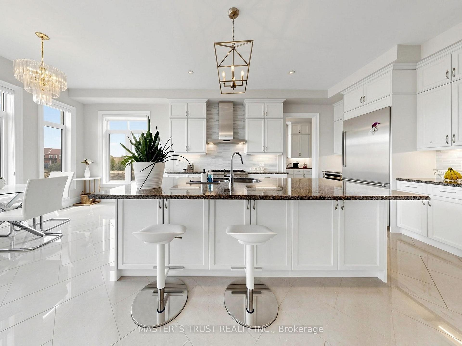 Photo 11 of 61 Grange Drive, Richmond Hill, Jefferson — HOMEH