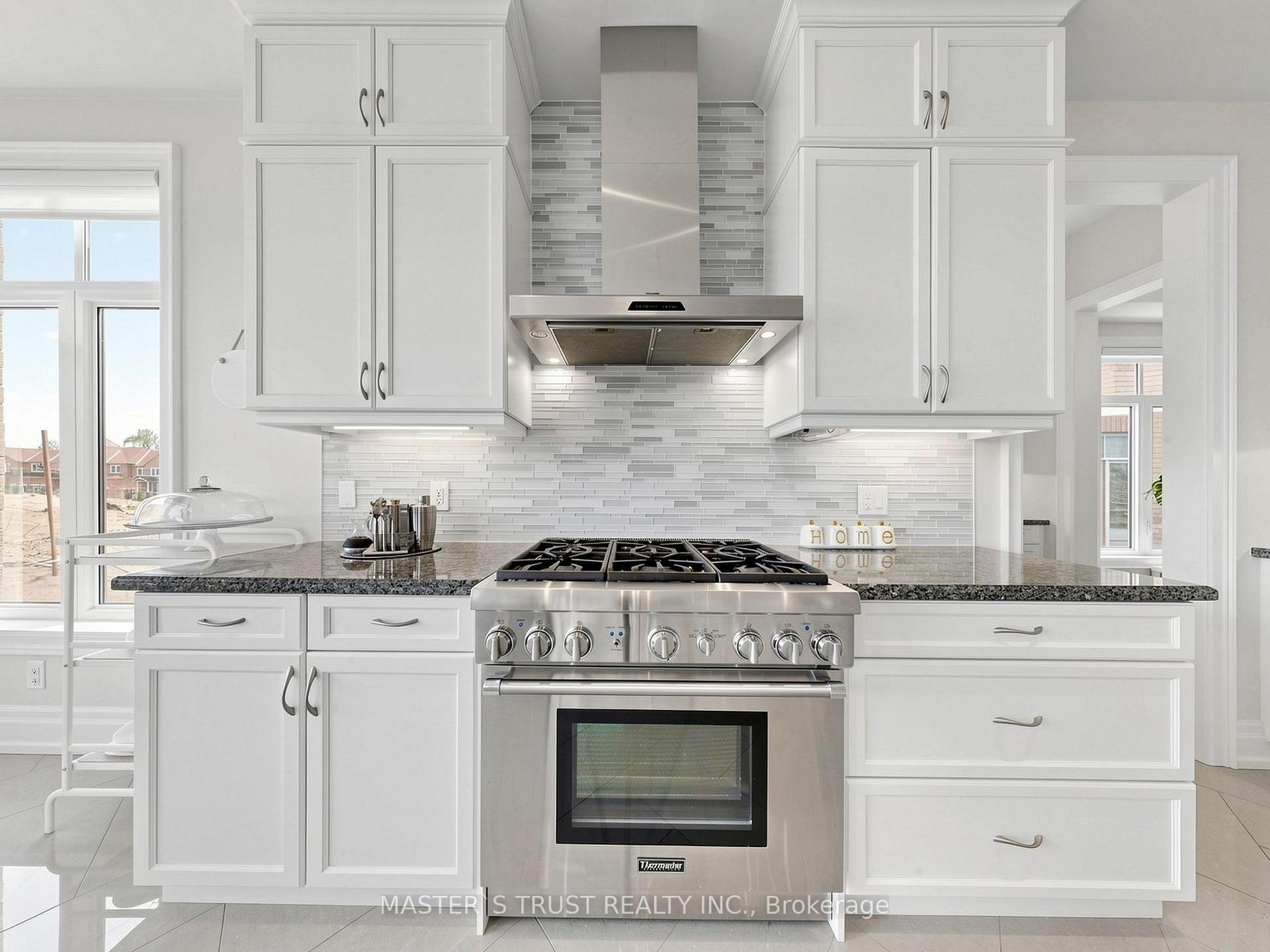 Photo 14 of 61 Grange Drive, Richmond Hill, Jefferson — HOMEH
