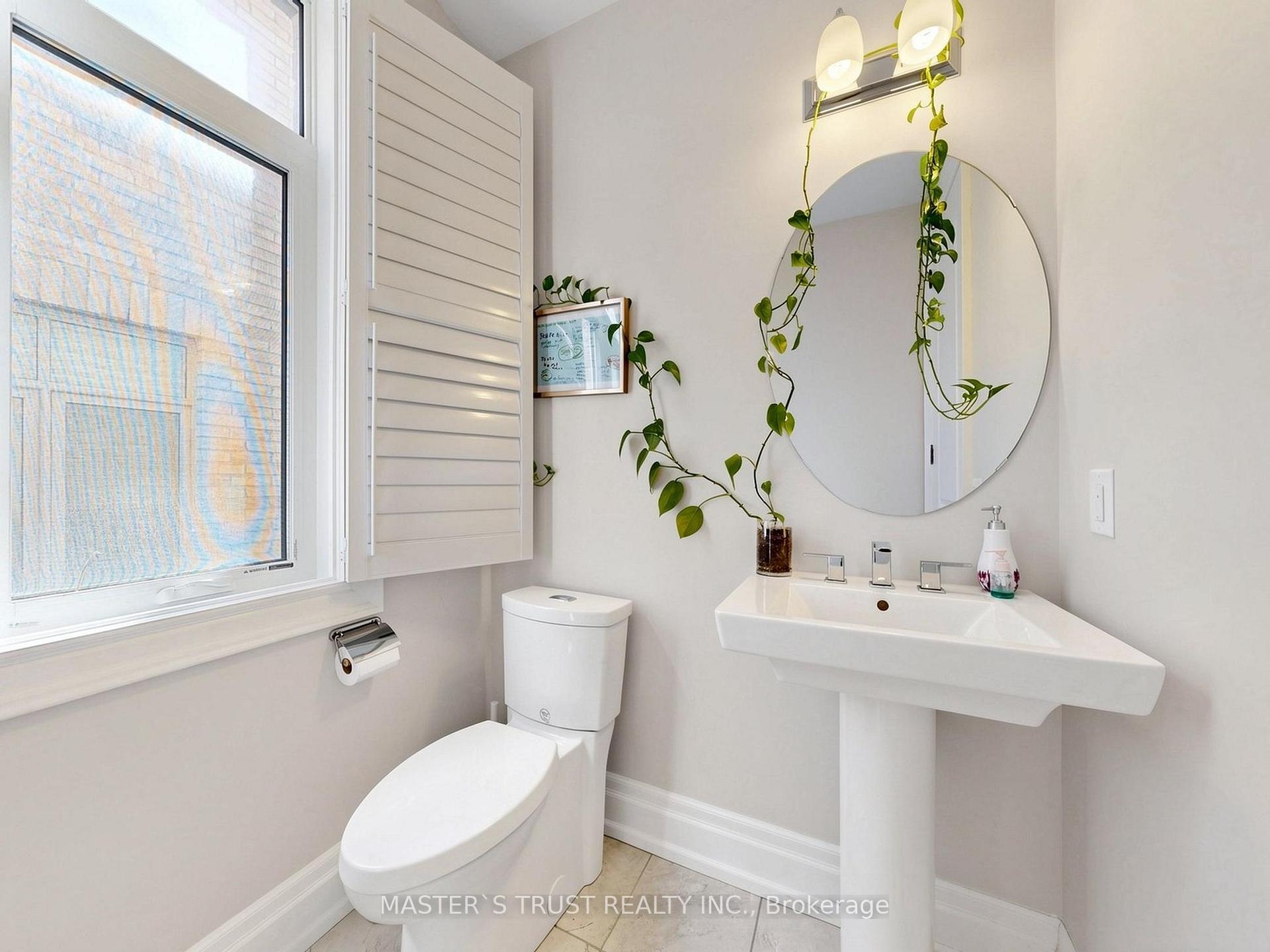 Photo 23 of 61 Grange Drive, Richmond Hill, Jefferson — HOMEH
