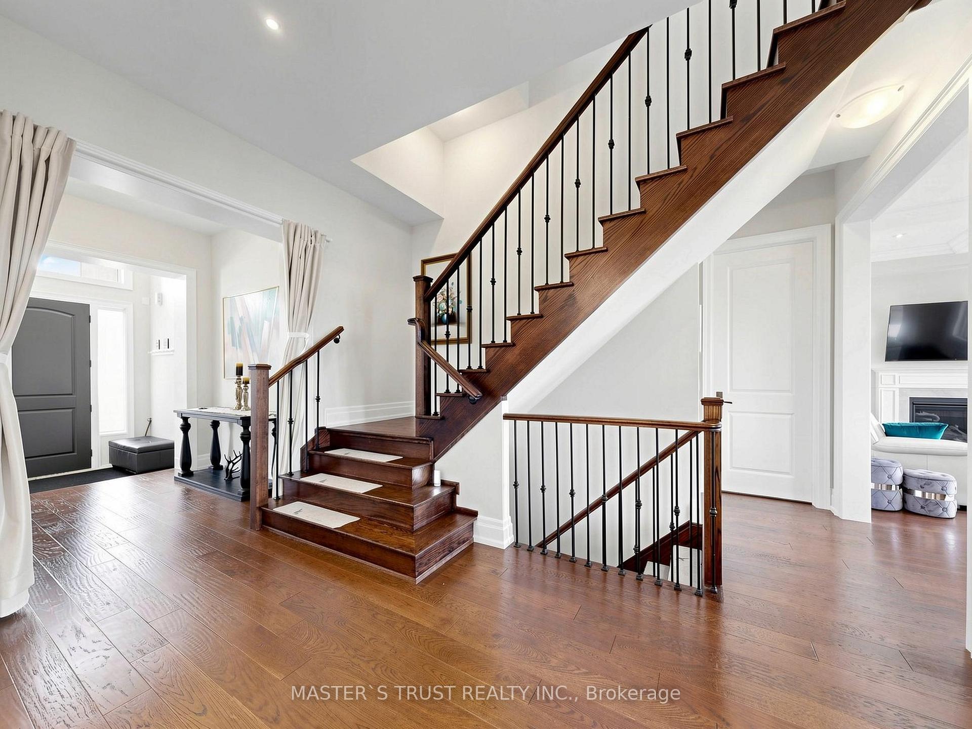 Photo 24 of 61 Grange Drive, Richmond Hill, Jefferson — HOMEH