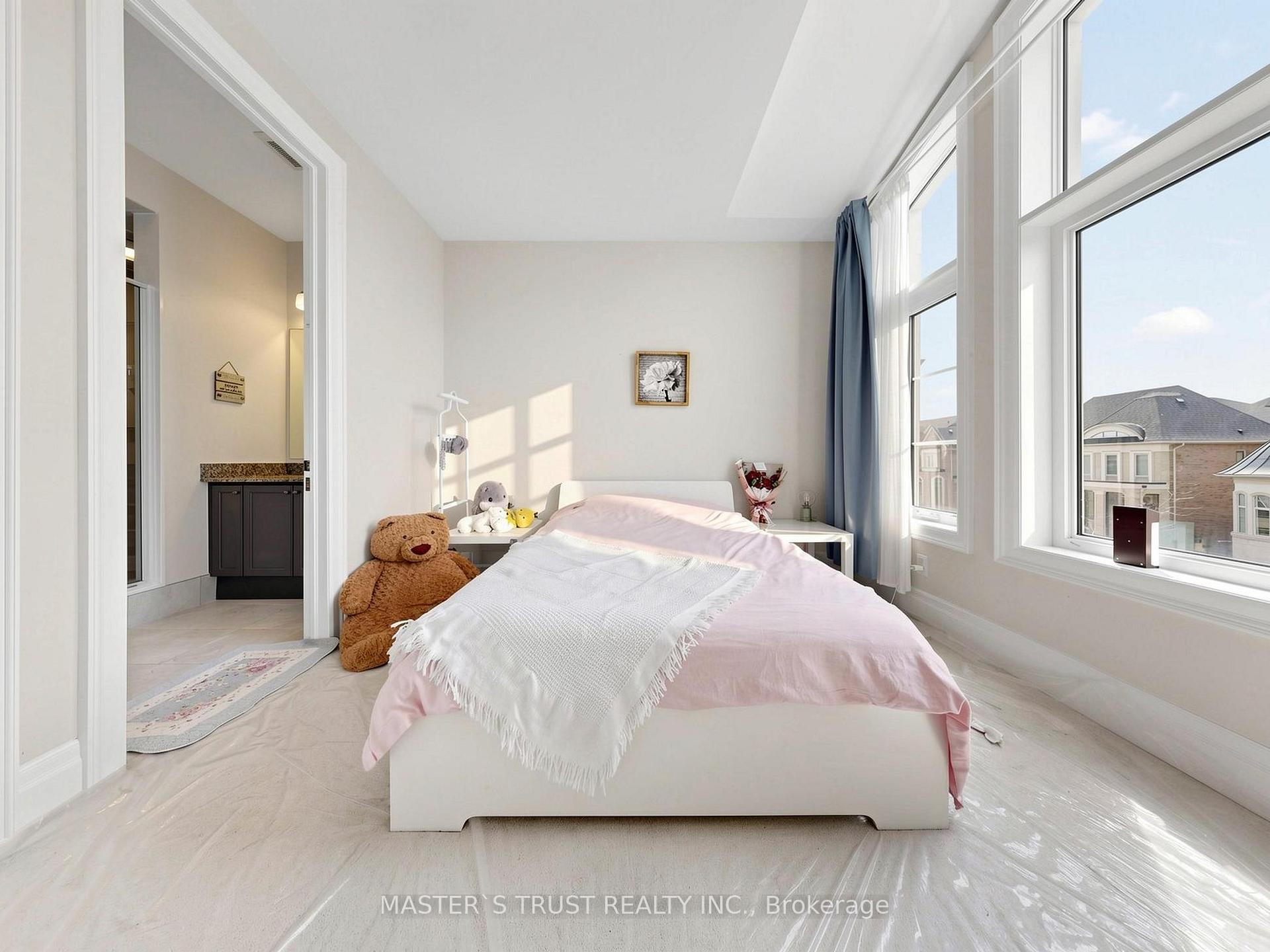 Photo 31 of 61 Grange Drive, Richmond Hill, Jefferson — HOMEH