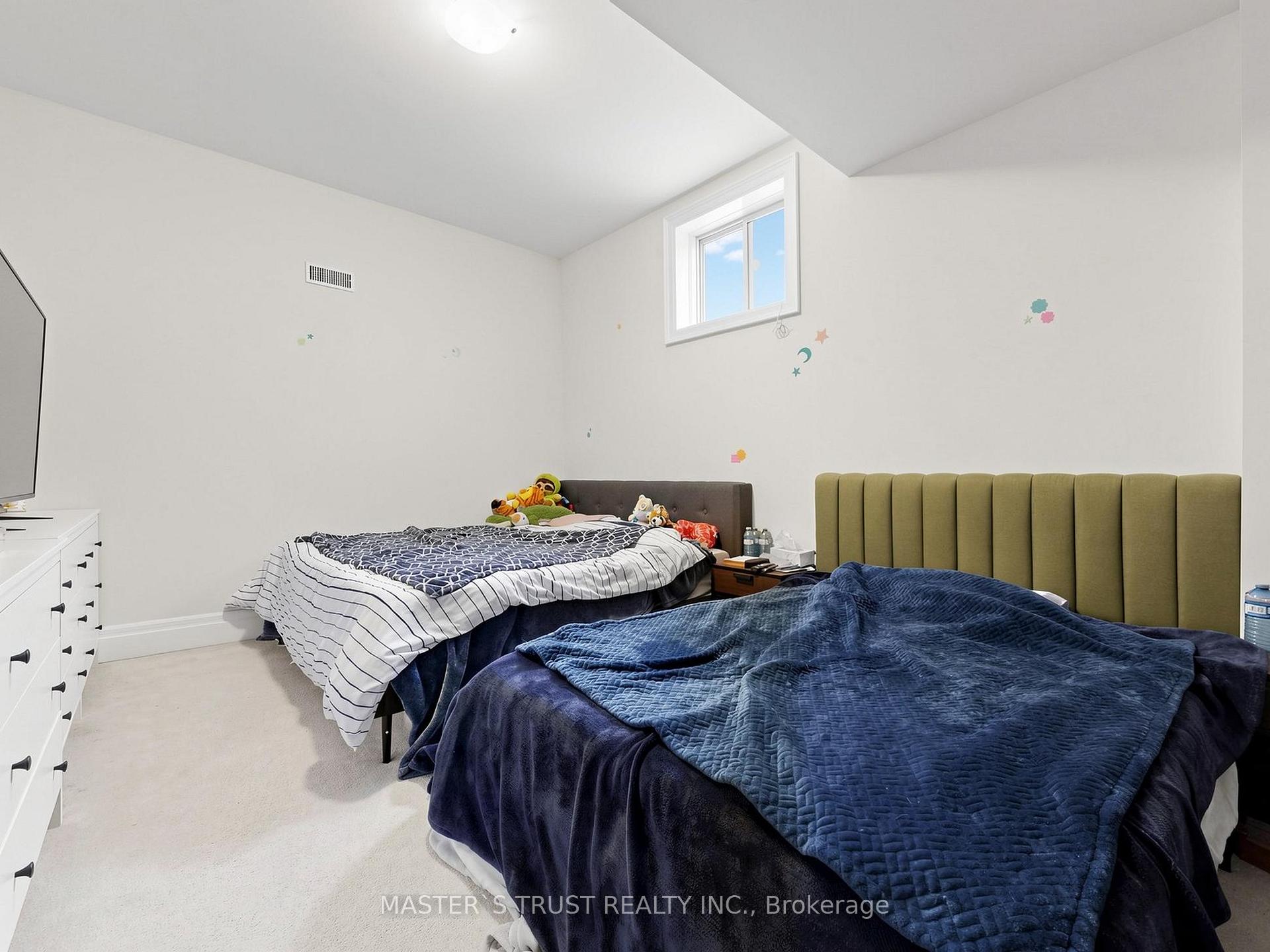 Photo 47 of 61 Grange Drive, Richmond Hill, Jefferson — HOMEH