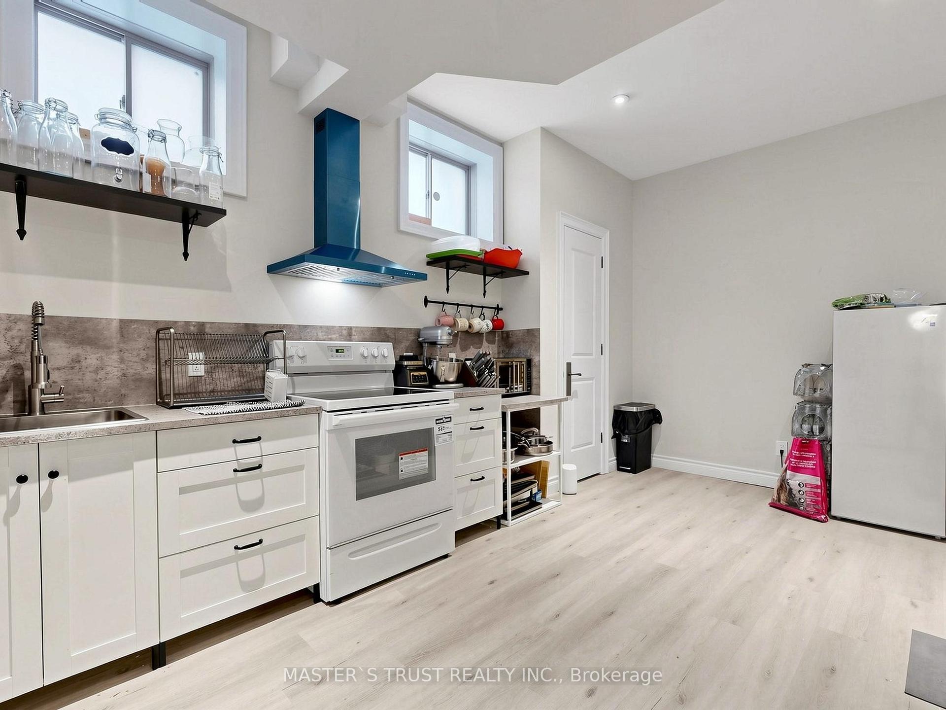 Photo 48 of 61 Grange Drive, Richmond Hill, Jefferson — HOMEH