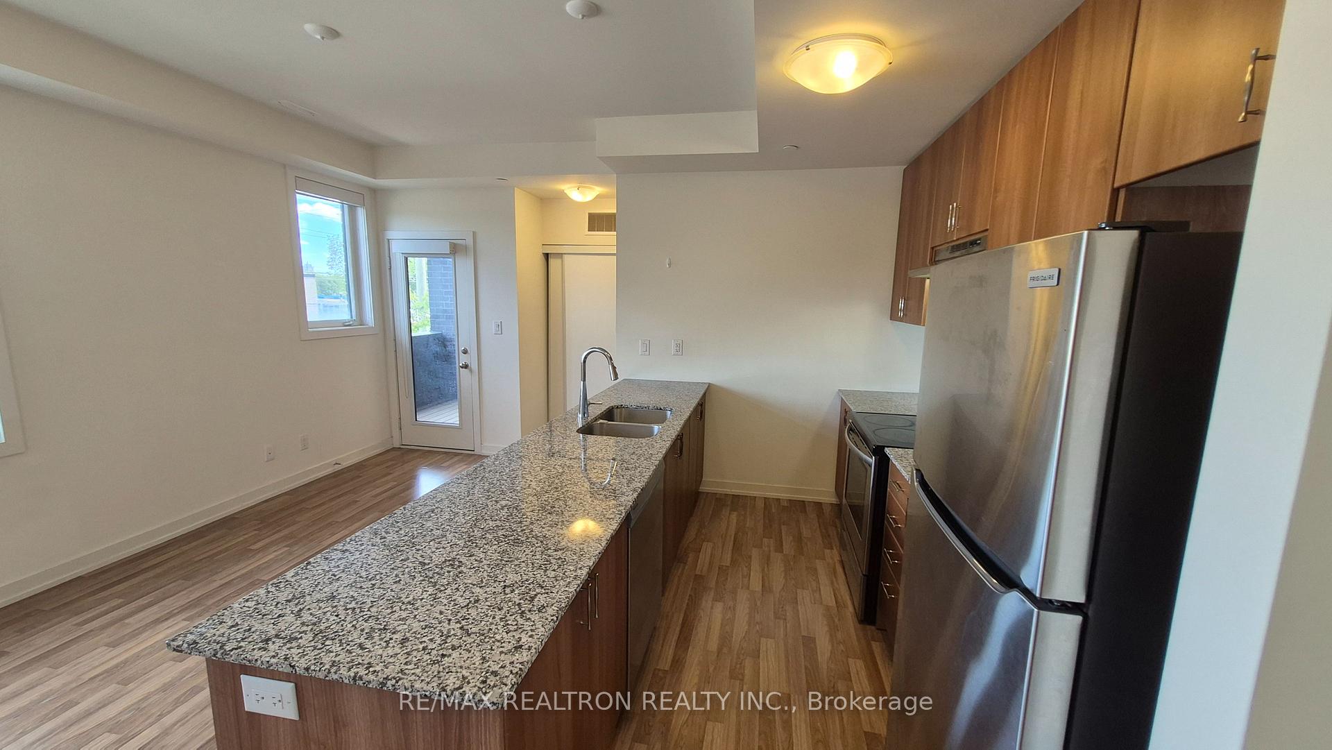 Photo 6 of Unit 79, 370 Red Maple Road, Richmond Hill, Langstaff — HOMEH