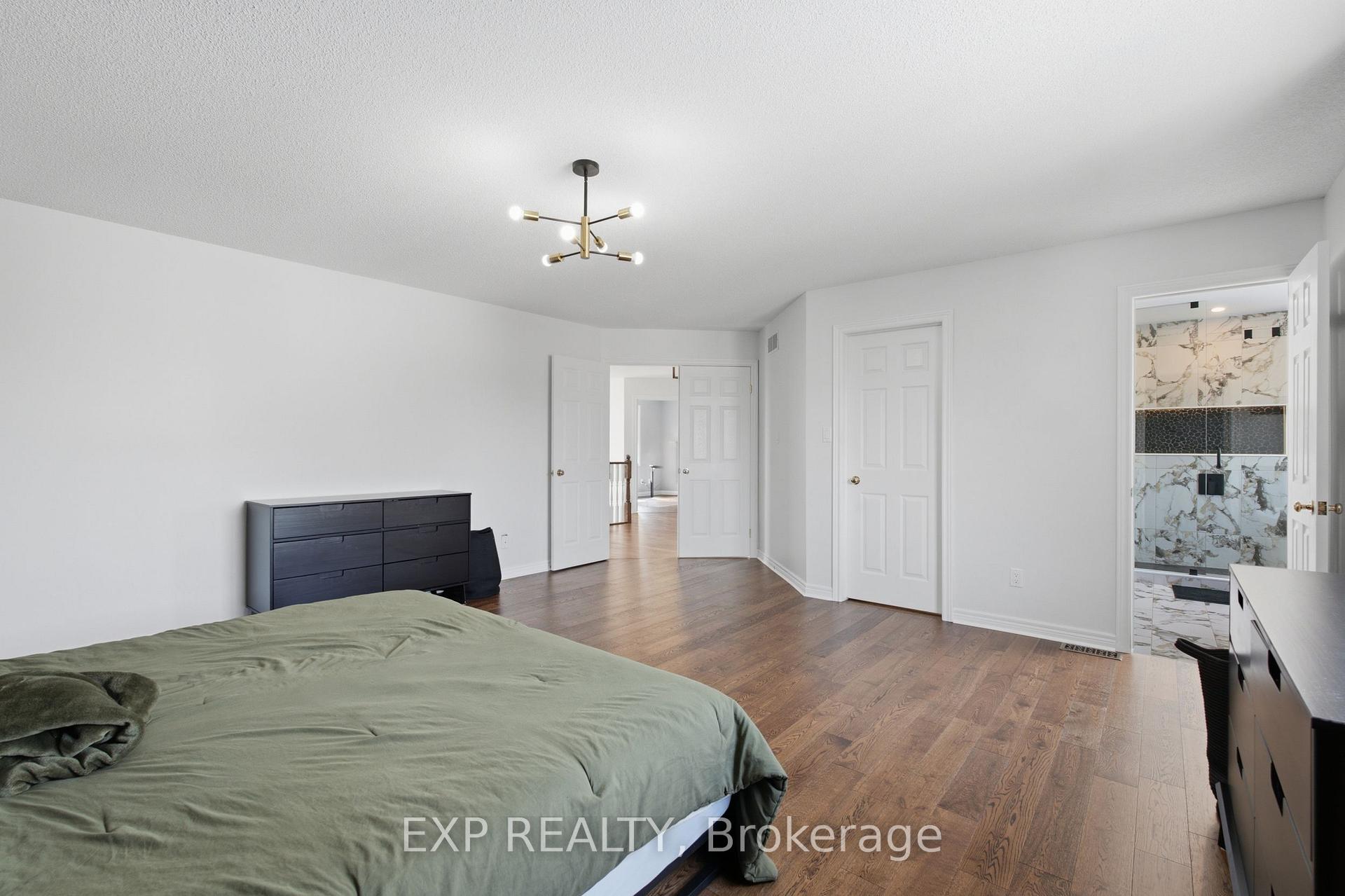 Photo 22 of 50 Crysler Crescent, Thorold, Confederation Heights — HOMEH