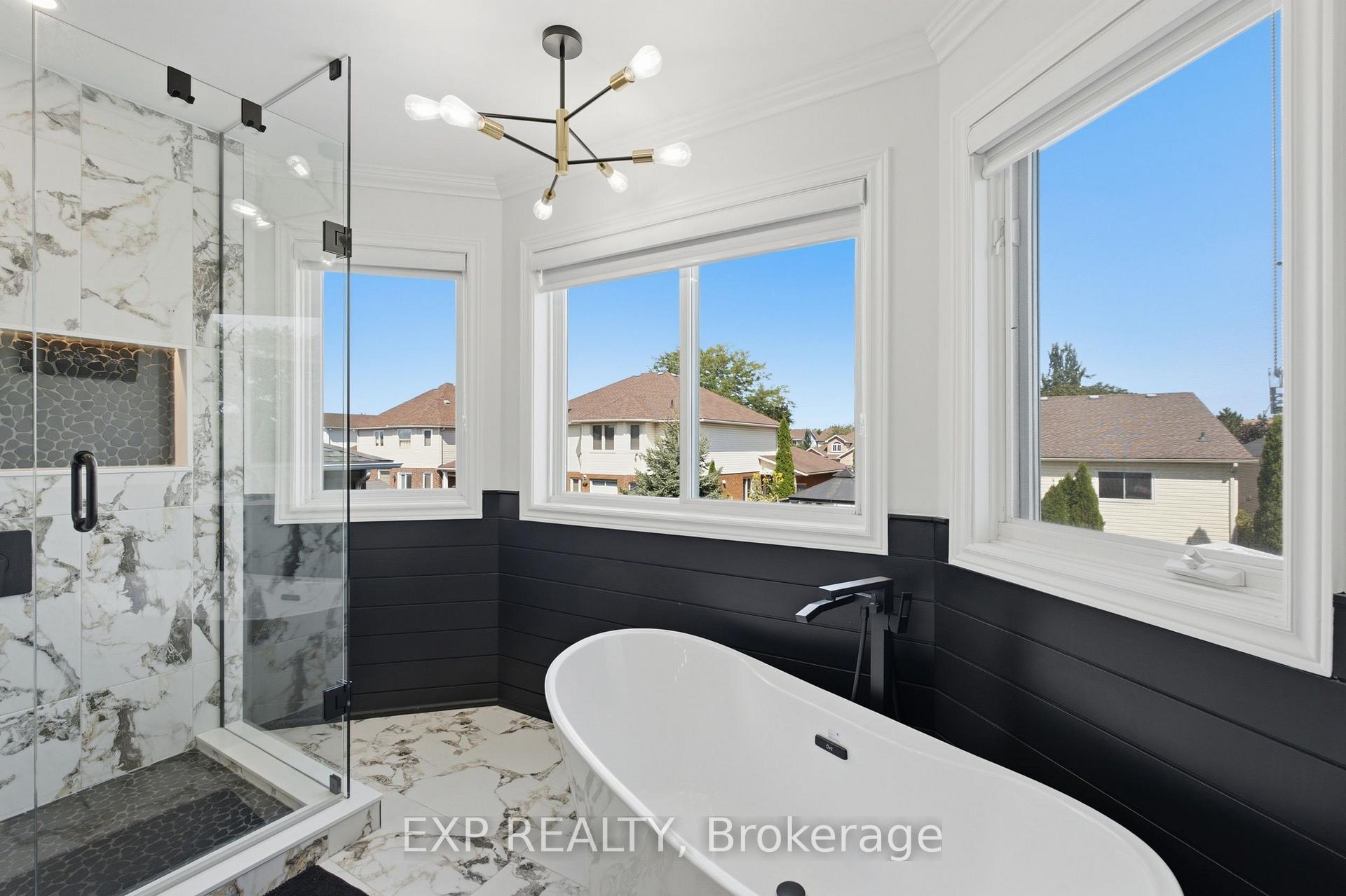 Photo 24 of 50 Crysler Crescent, Thorold, Confederation Heights — HOMEH