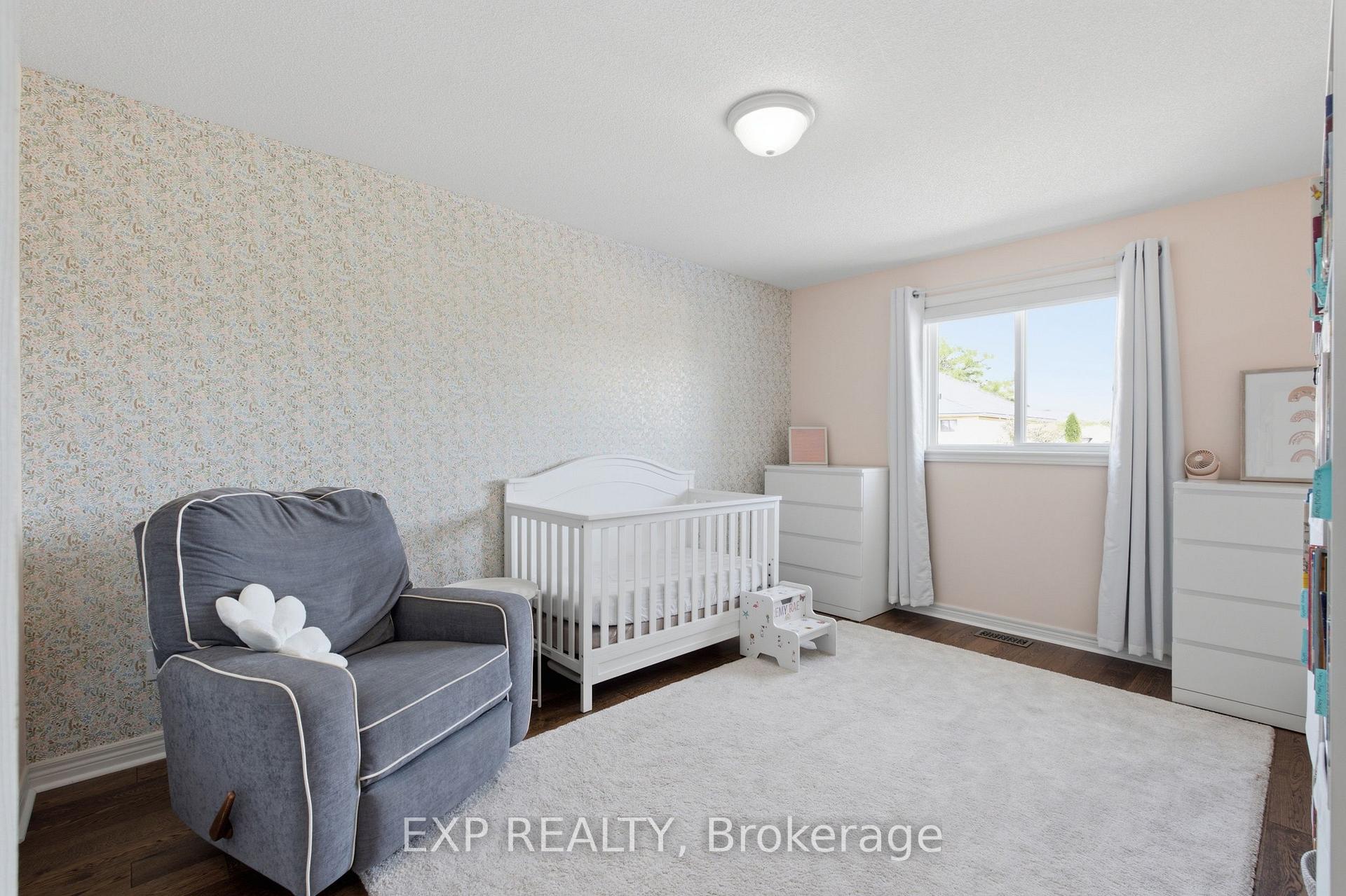 Photo 26 of 50 Crysler Crescent, Thorold, Confederation Heights — HOMEH