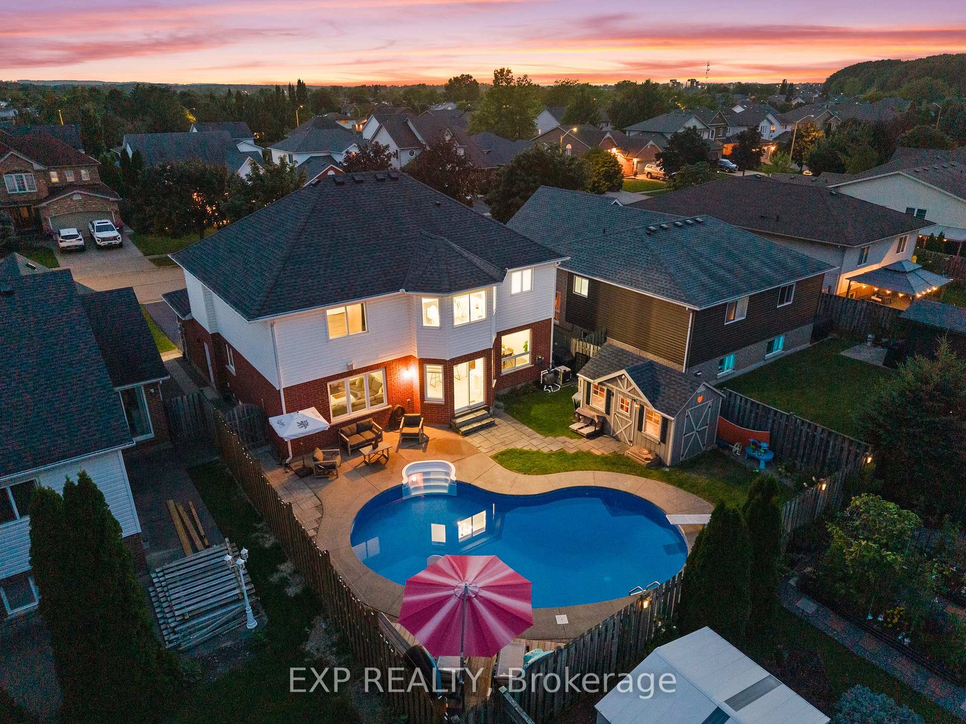 Photo 44 of 50 Crysler Crescent, Thorold, Confederation Heights — HOMEH