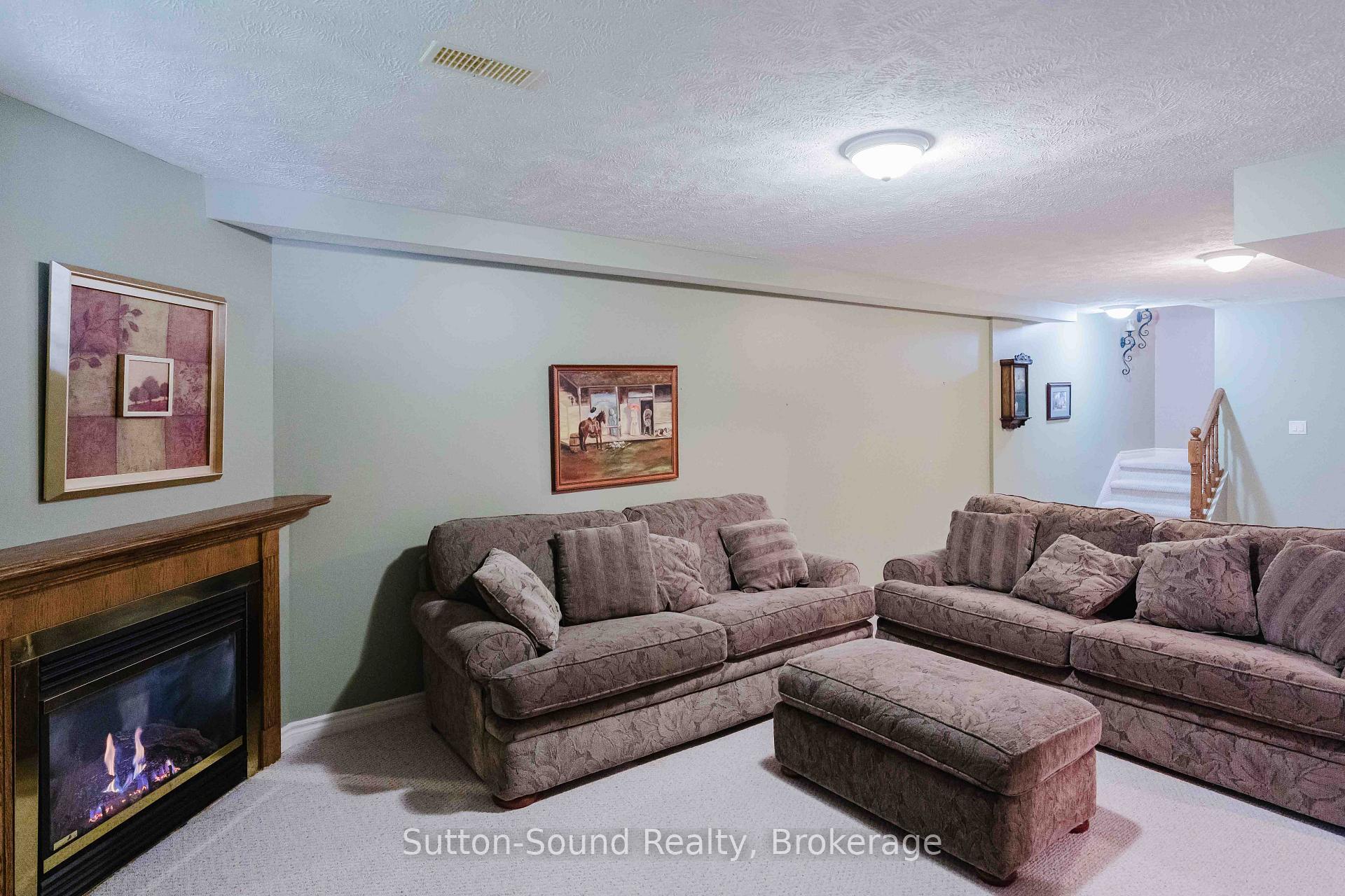 Photo 13 of 907 9th A Avenue E, Owen Sound — HOMEH