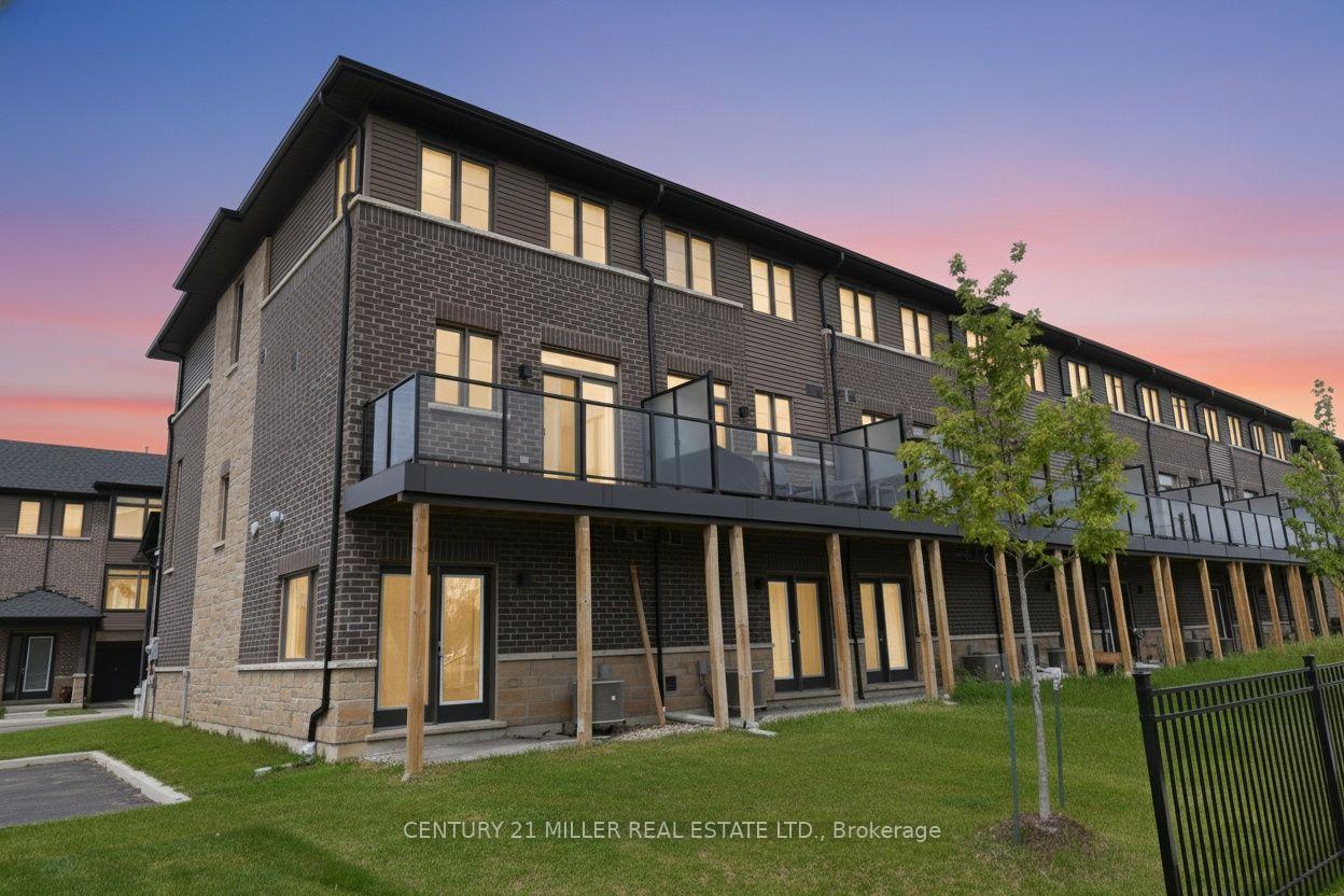 Photo 2 of Unit 62, 120 Court Drive, Brant, Paris — HOMEH