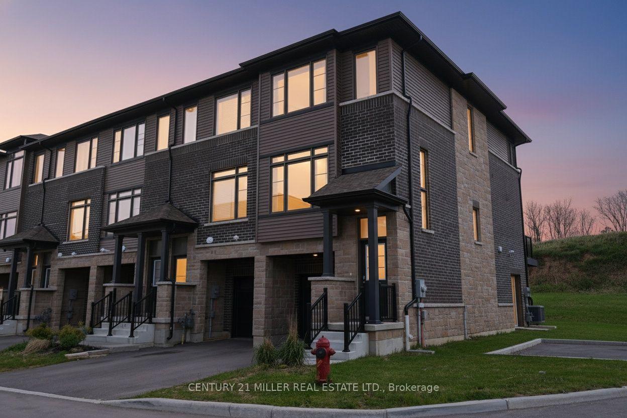 Photo 3 of Unit 62, 120 Court Drive, Brant, Paris — HOMEH