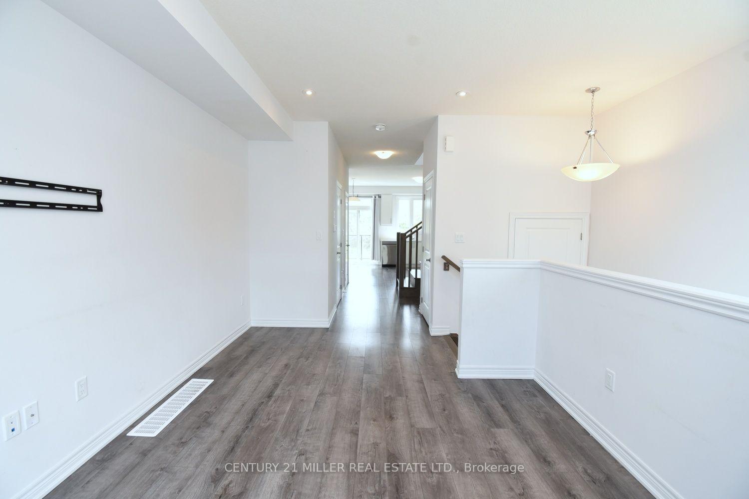 Photo 10 of Unit 62, 120 Court Drive, Brant, Paris — HOMEH