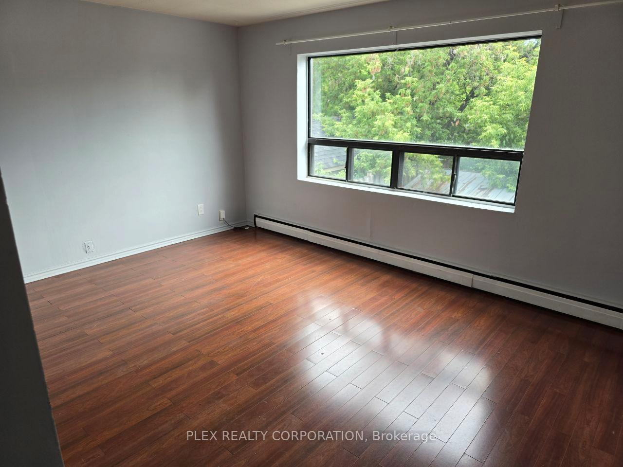 Photo 2 of Unit 2, 25A Milton Street, Etobicoke, Mimico — HOMEH