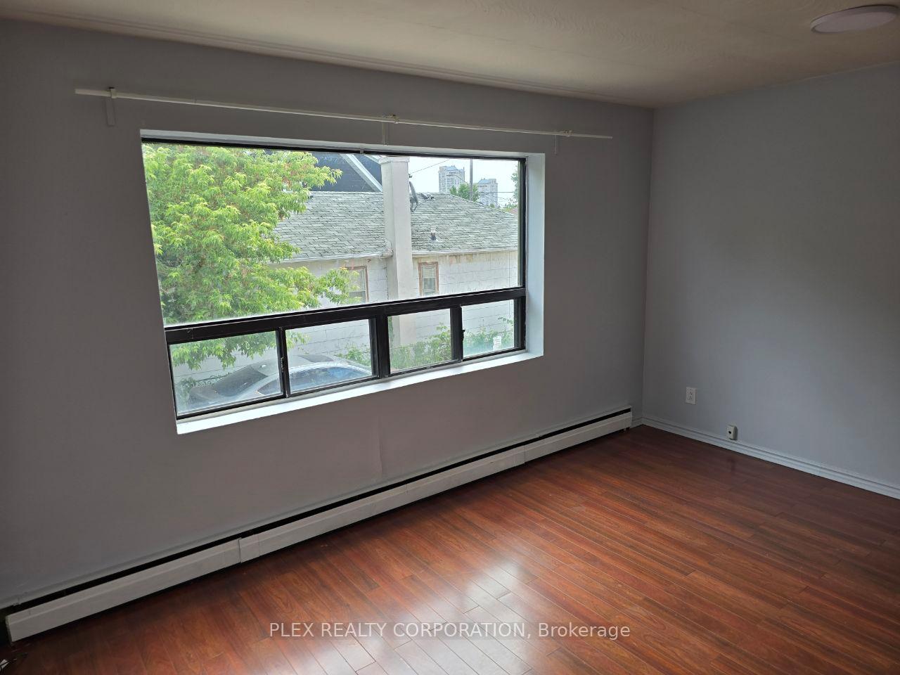 Photo 3 of Unit 2, 25A Milton Street, Etobicoke, Mimico — HOMEH