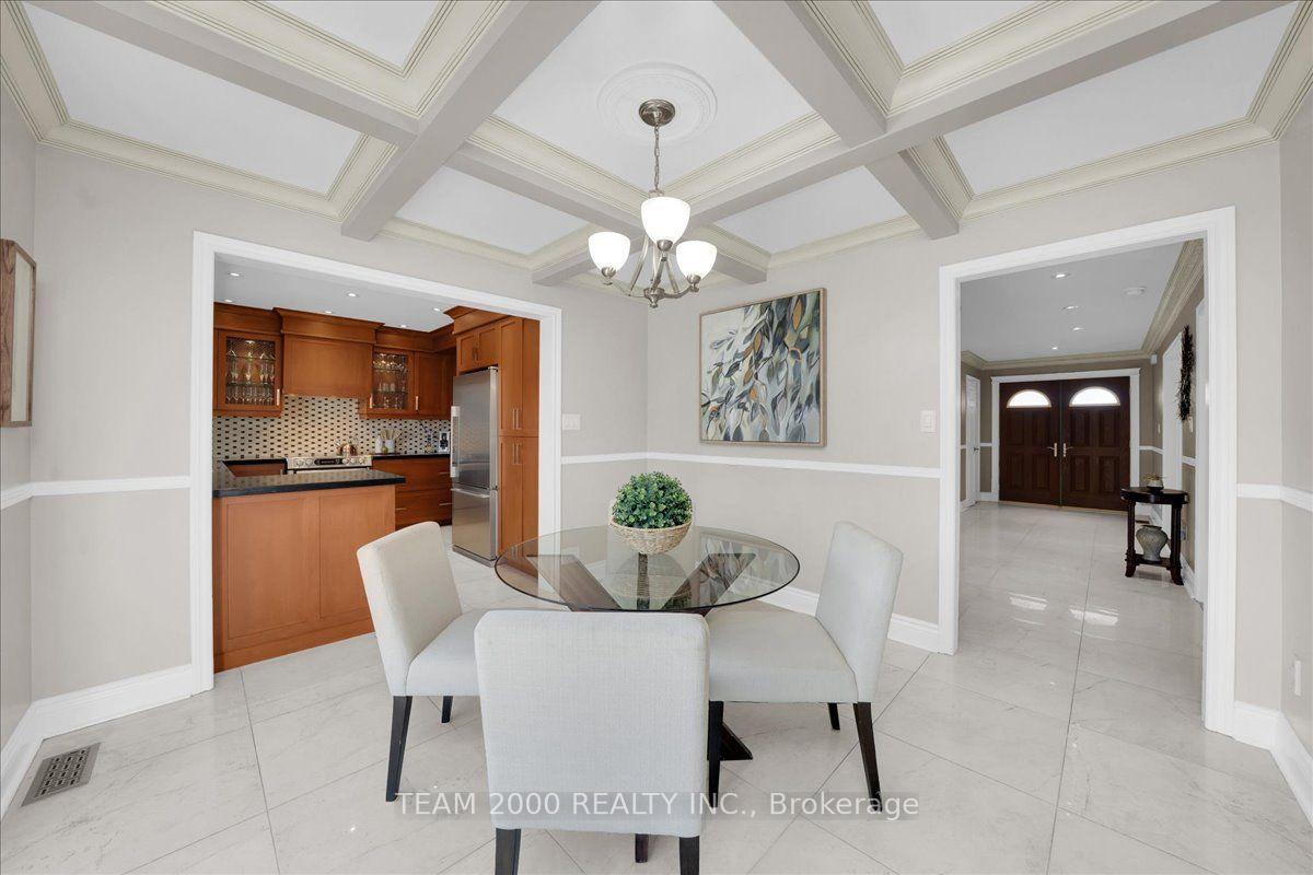 Photo 18 of 211 Avro Road, Vaughan, Maple — HOMEH