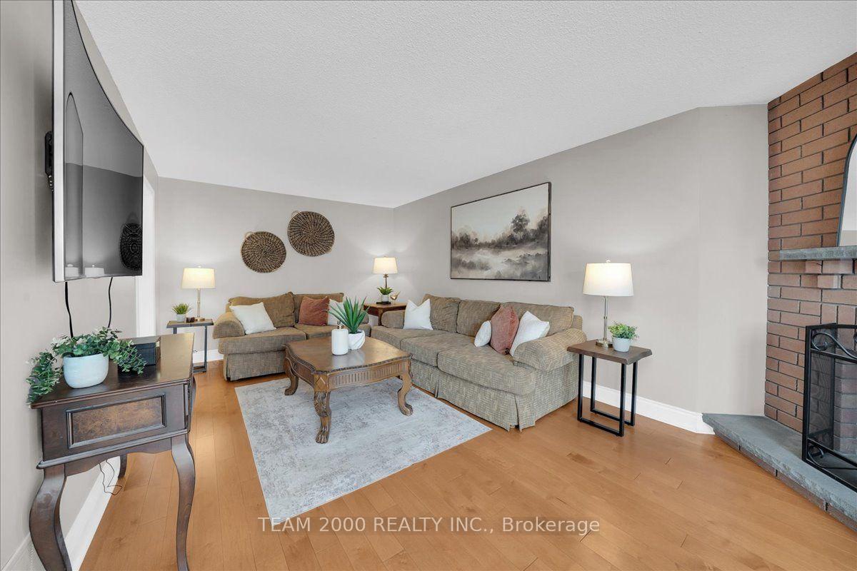 Photo 29 of 211 Avro Road, Vaughan, Maple — HOMEH