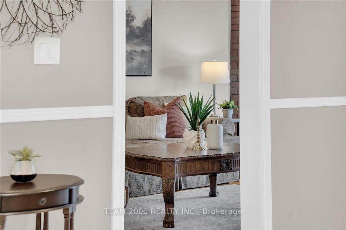 Photo 35 of 211 Avro Road, Vaughan, Maple — HOMEH